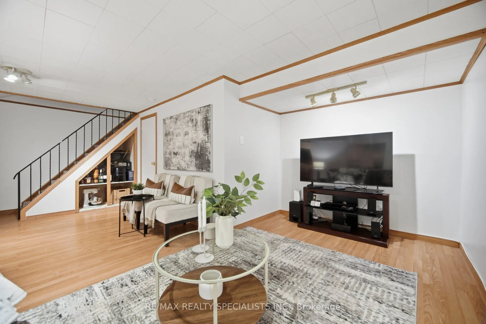 6851 Avila Road