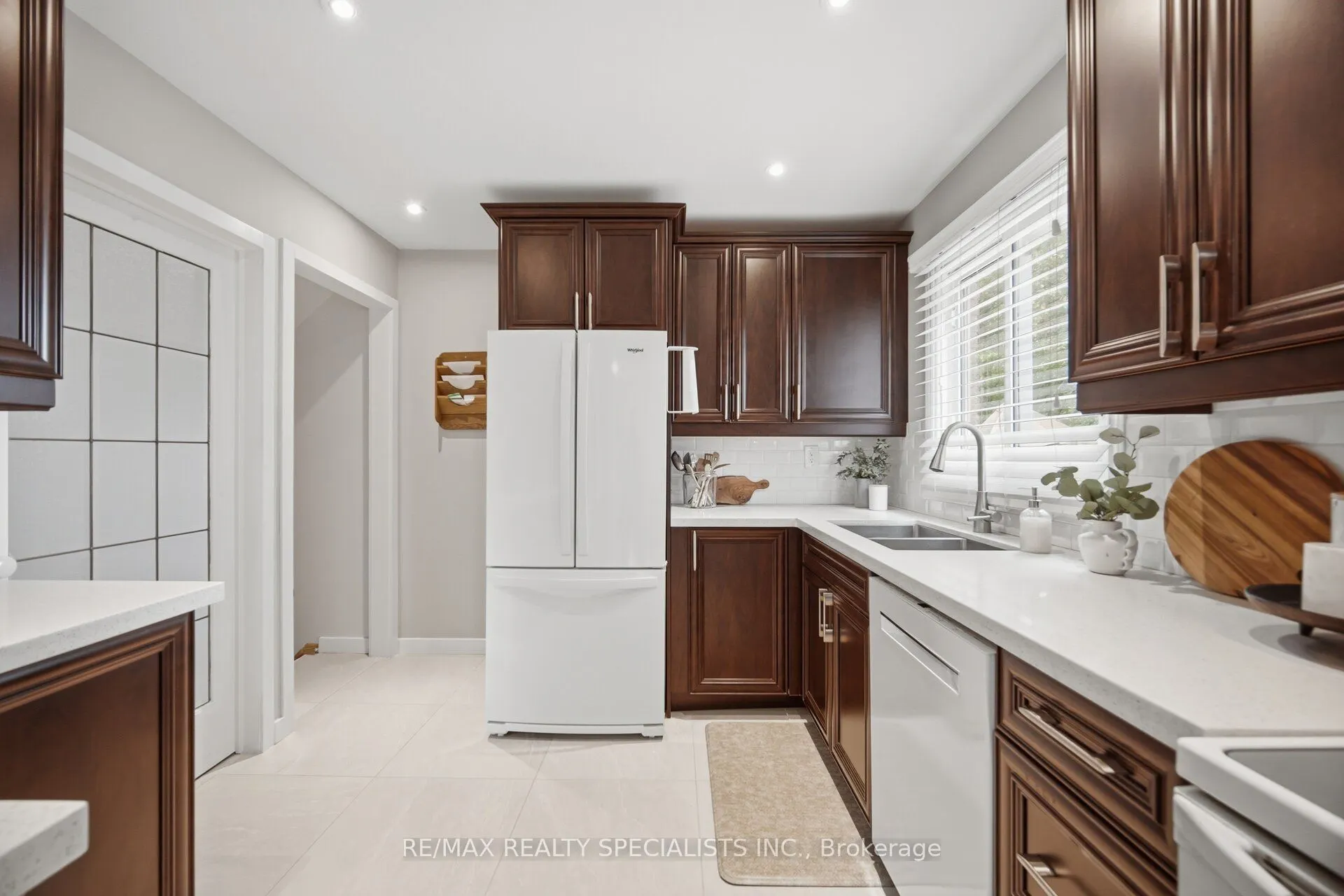 6851 Avila Road