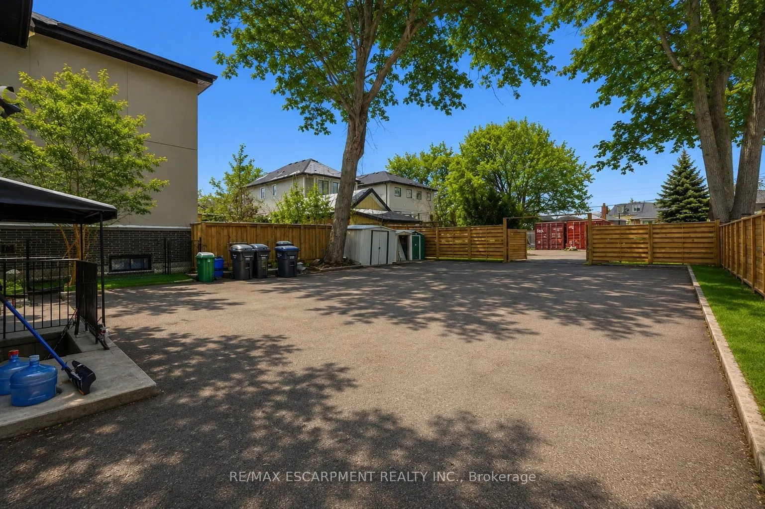 43 Broadview Avenue
