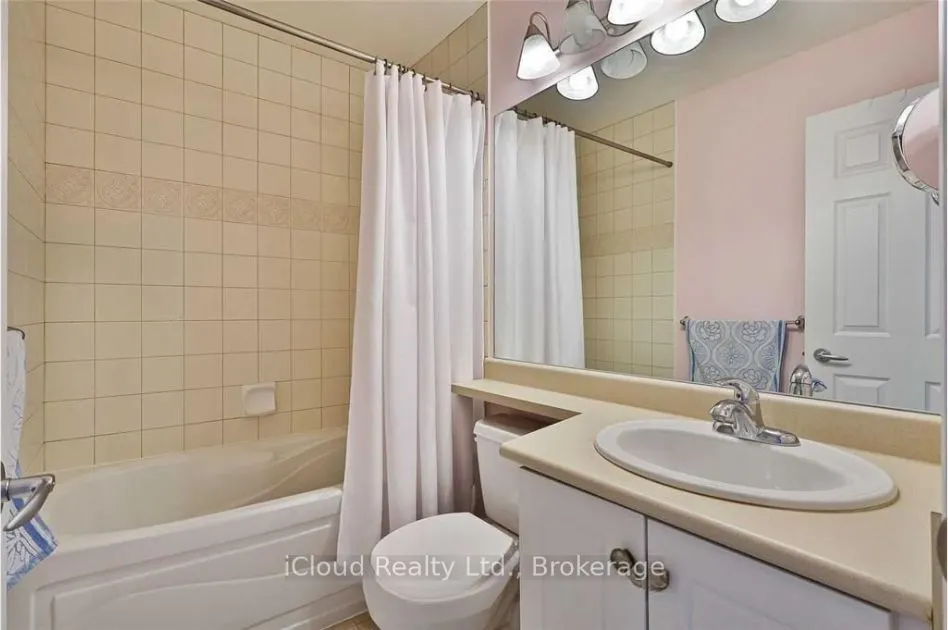 3504 Hurontario Street #807