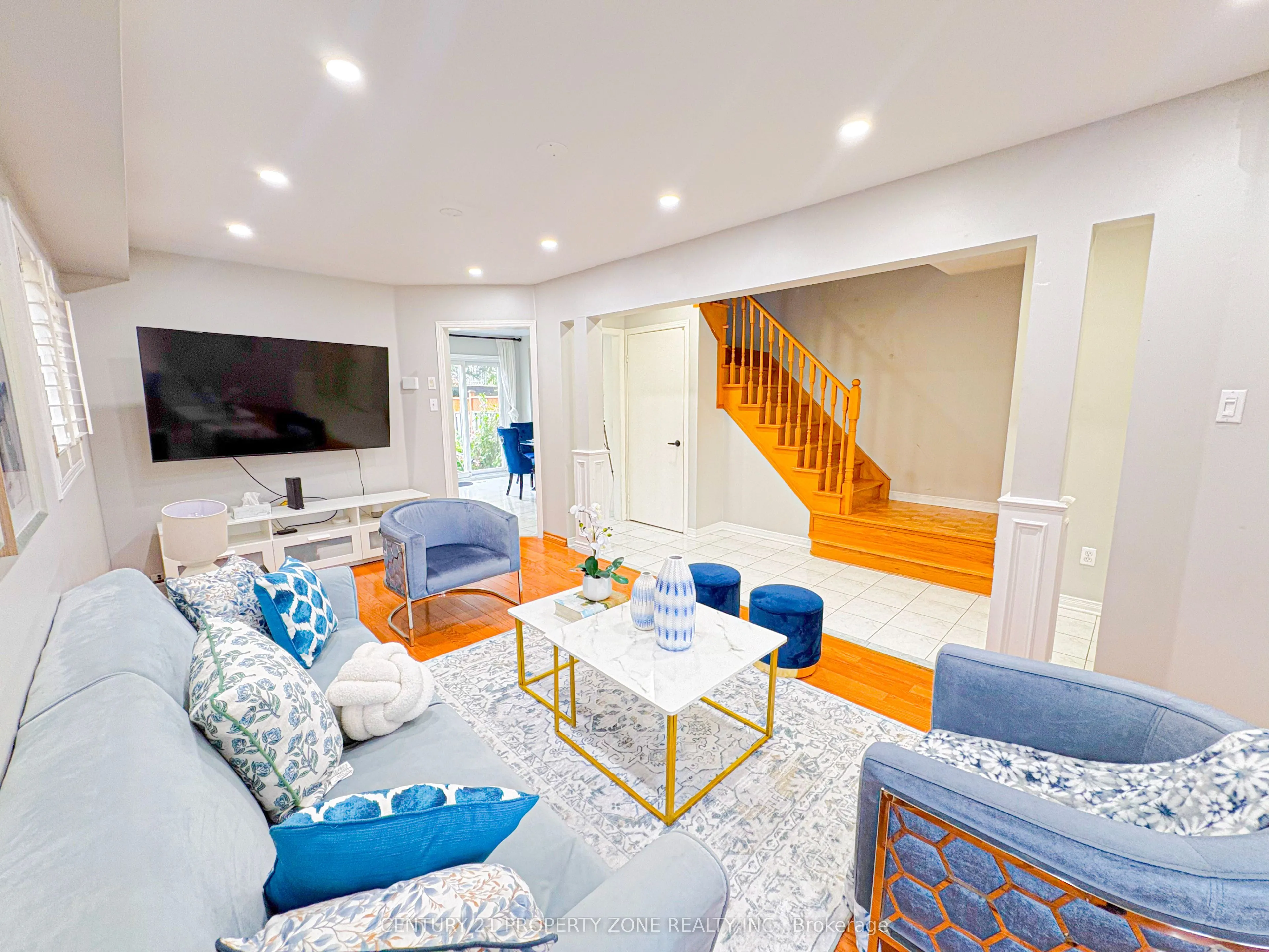 5456 Palmerston Crescent