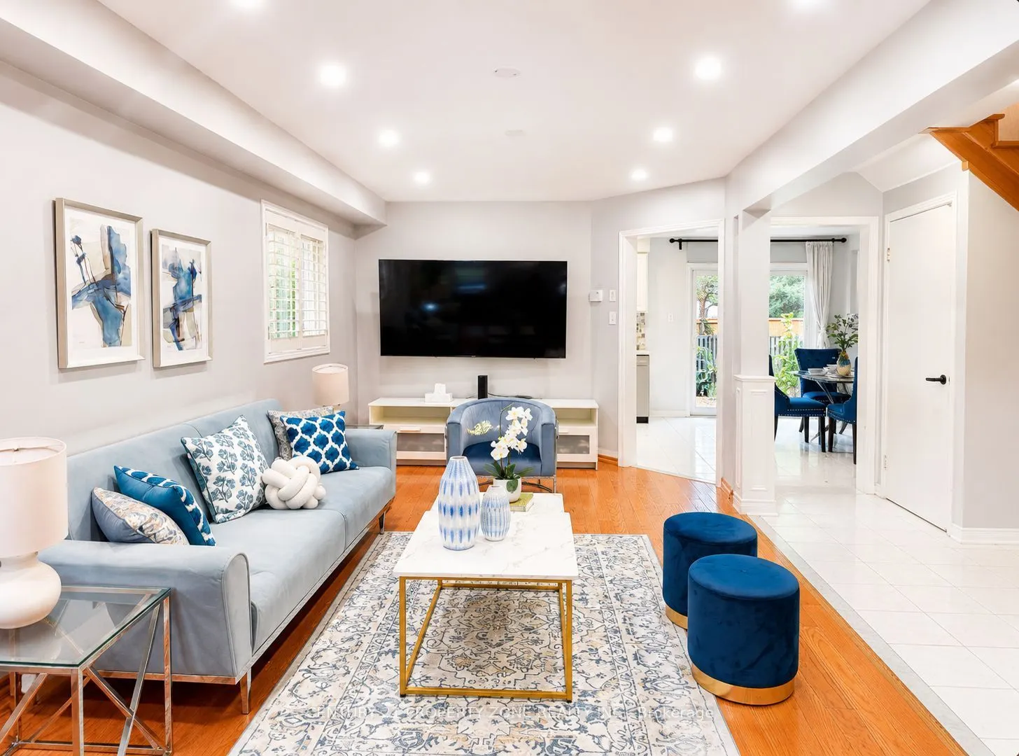 5456 Palmerston Crescent