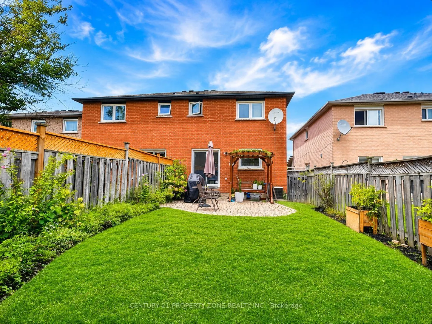 5456 Palmerston Crescent
