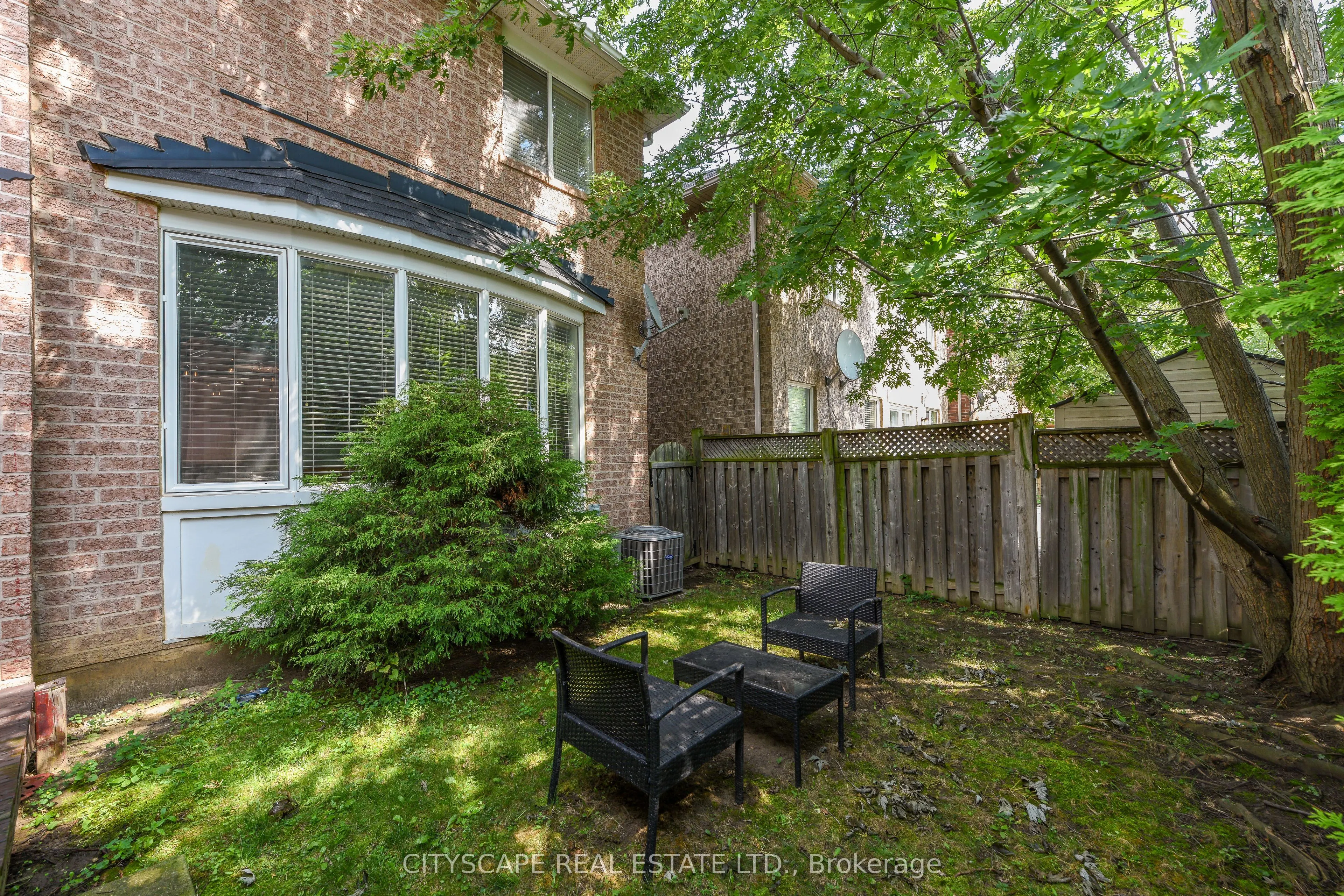 879 Bennett Boulevard
