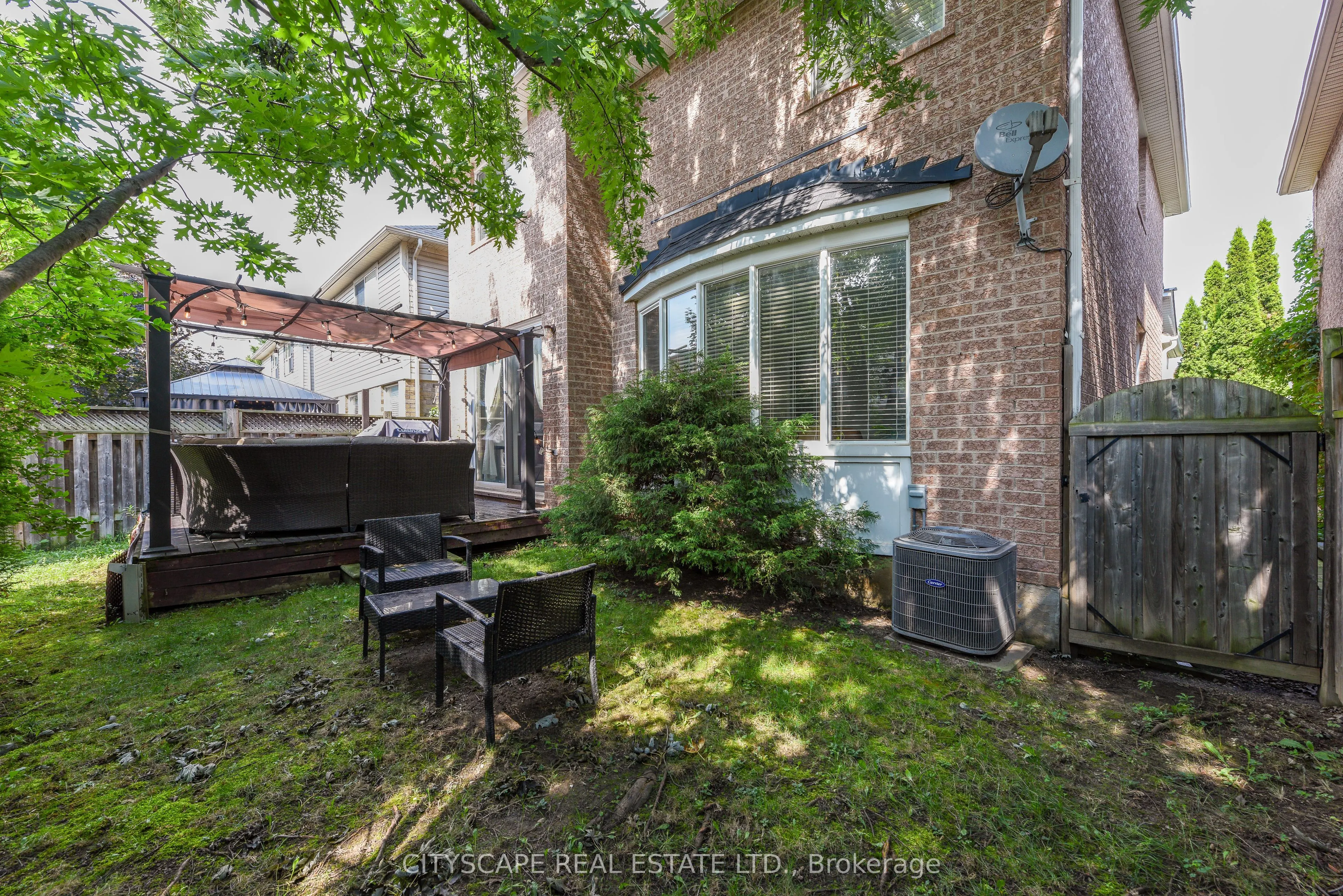 879 Bennett Boulevard