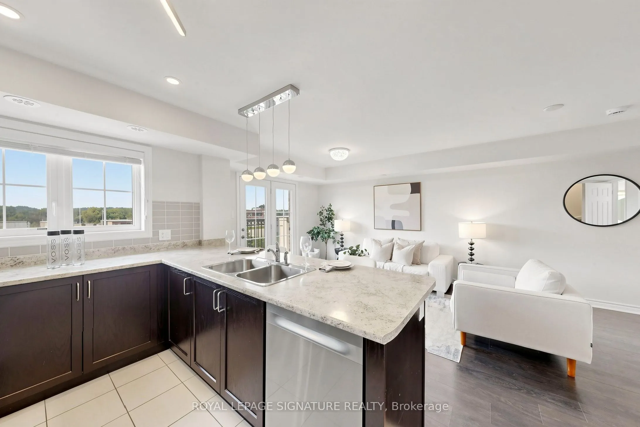 2441 Greenwich Drive #11