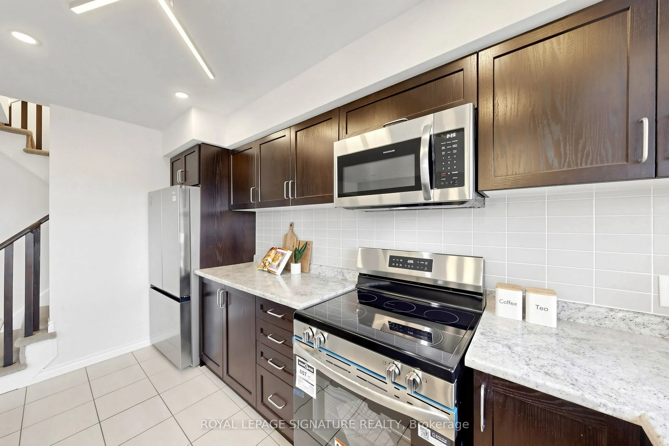 2441 Greenwich Drive #11