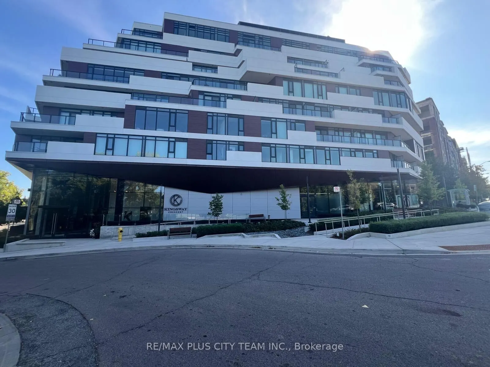 160 Kingsway Crescent W #316