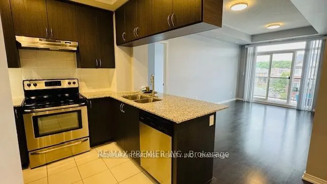 54 SKY HARBOUR Drive #313