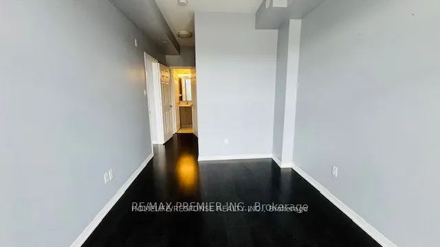 54 SKY HARBOUR Drive #313