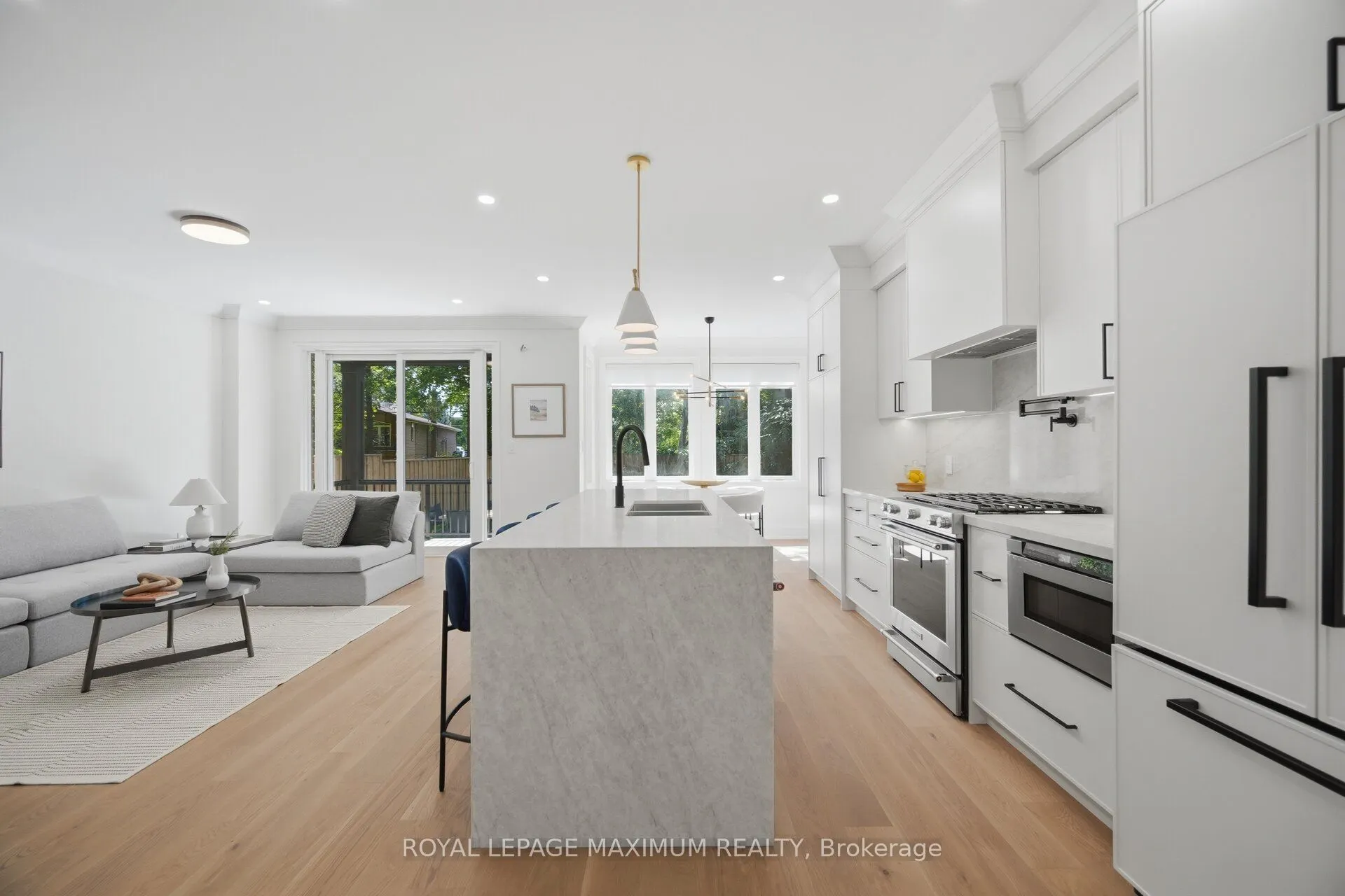 11 Park Boulevard