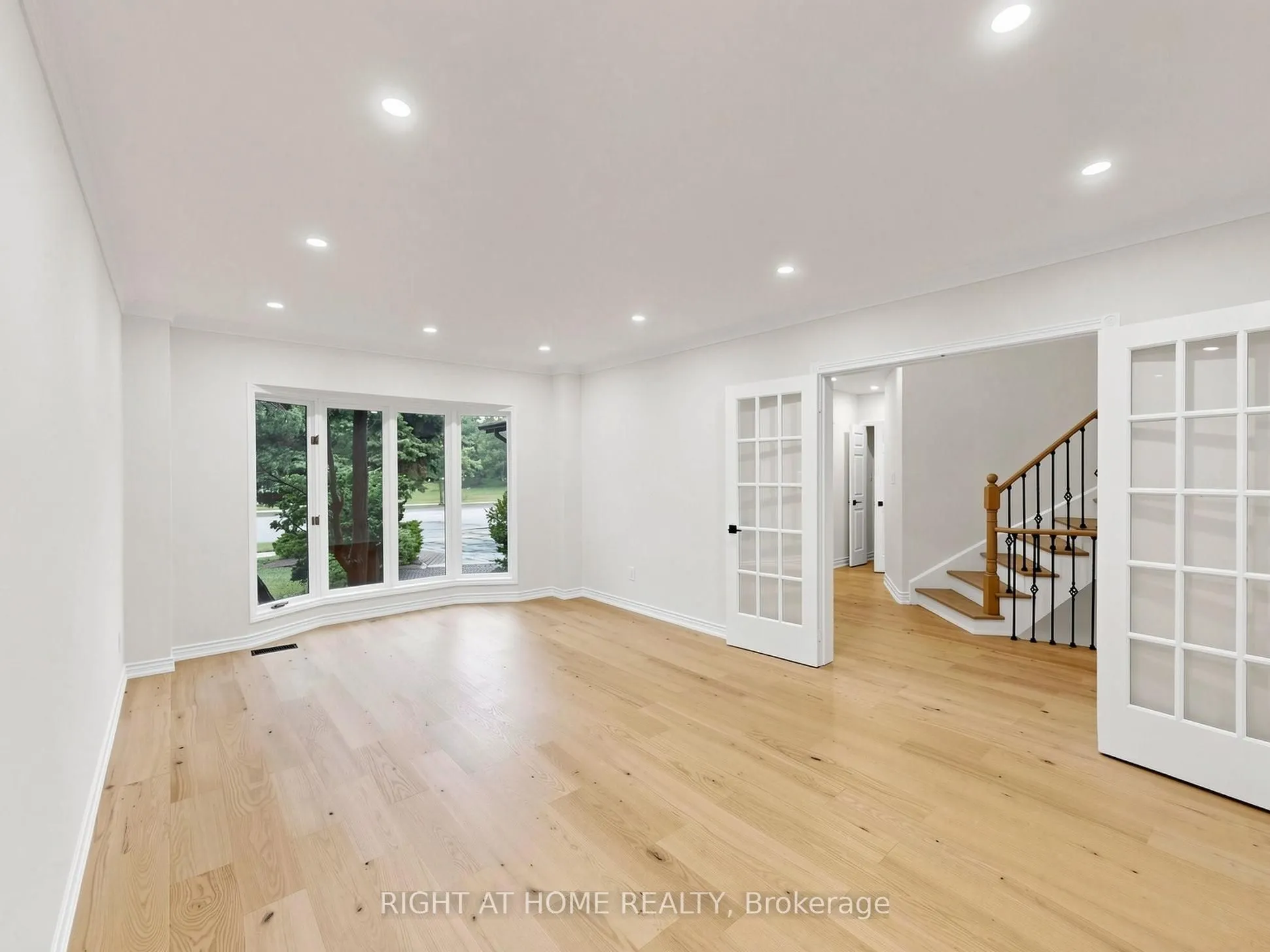 2920 Kingsway Drive