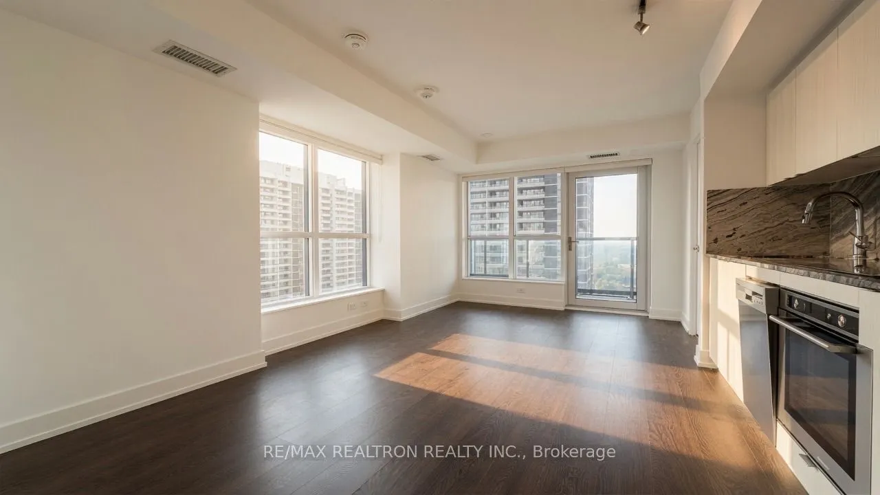 5 Mabelle Avenue #2533