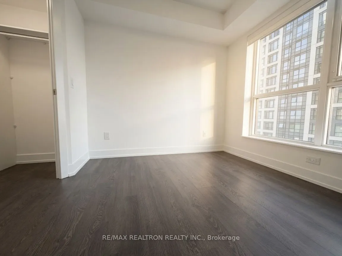 5 Mabelle Avenue #2533