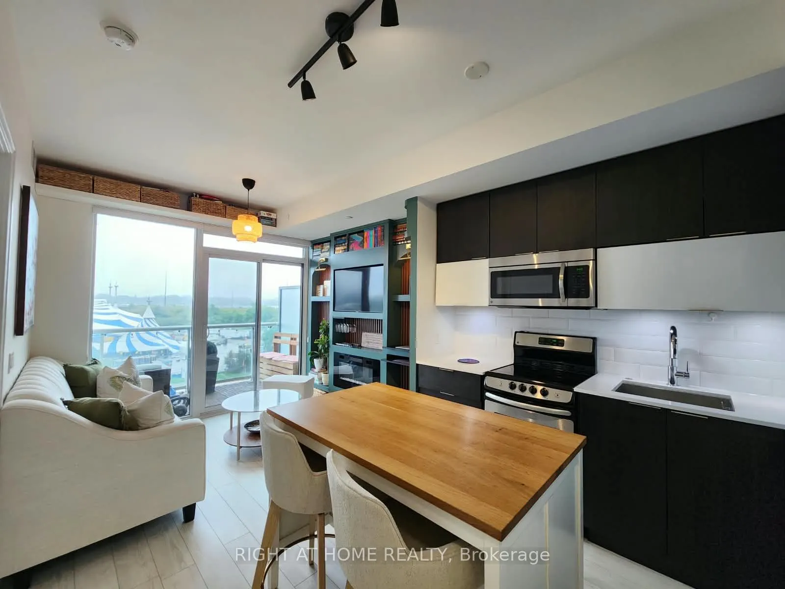 56 Annie Craig Drive #608