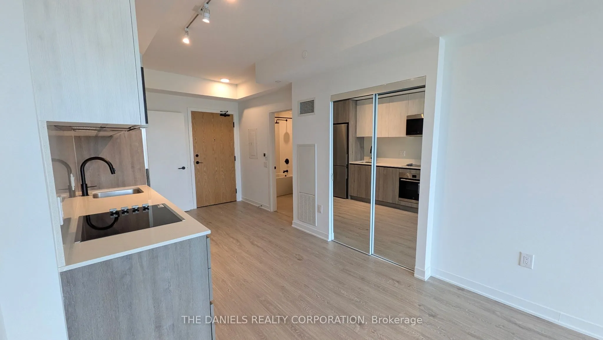 2495 Eglinton Avenue W #510