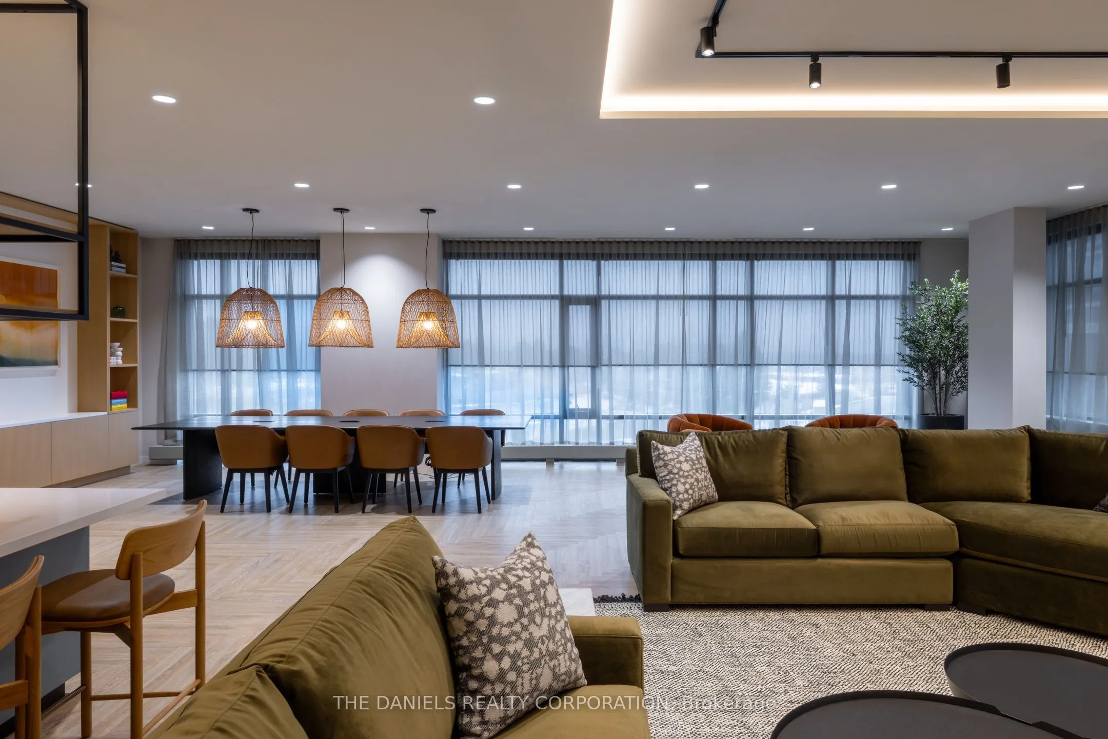 2495 Eglinton Avenue W #510