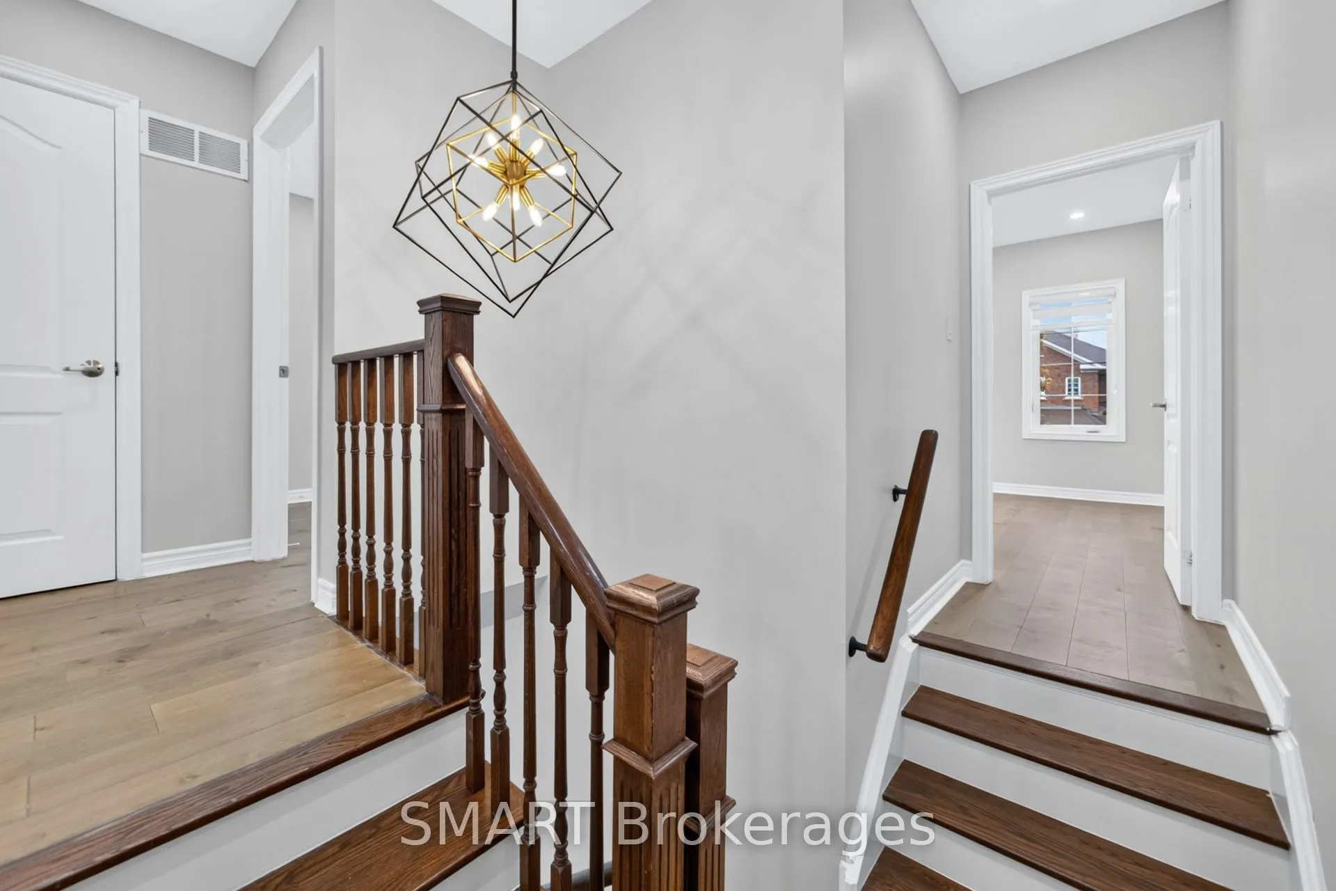 3367 Stoney Crescent