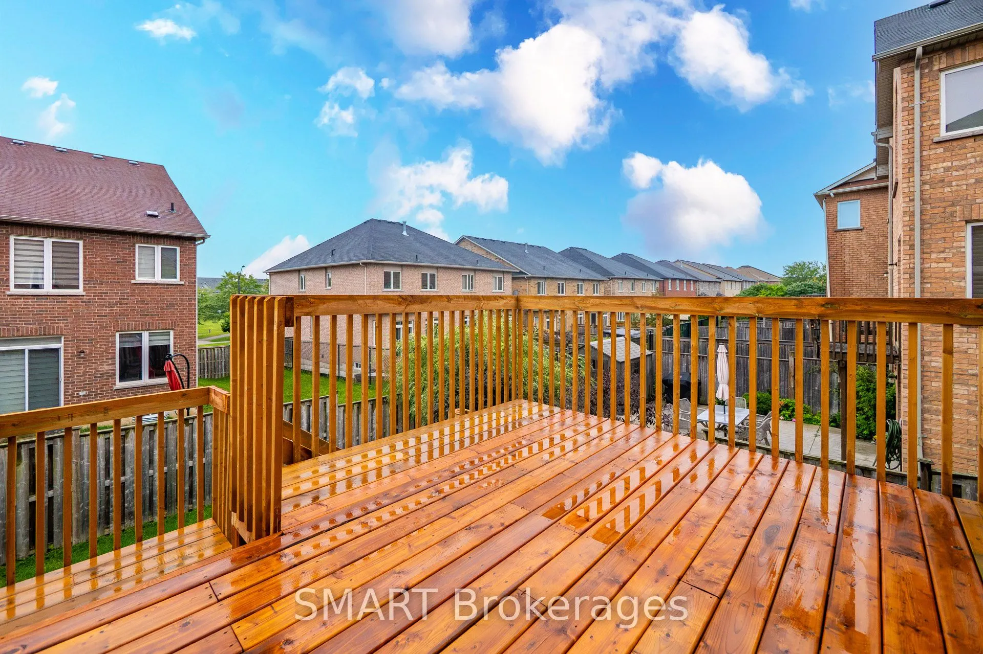 3367 Stoney Crescent