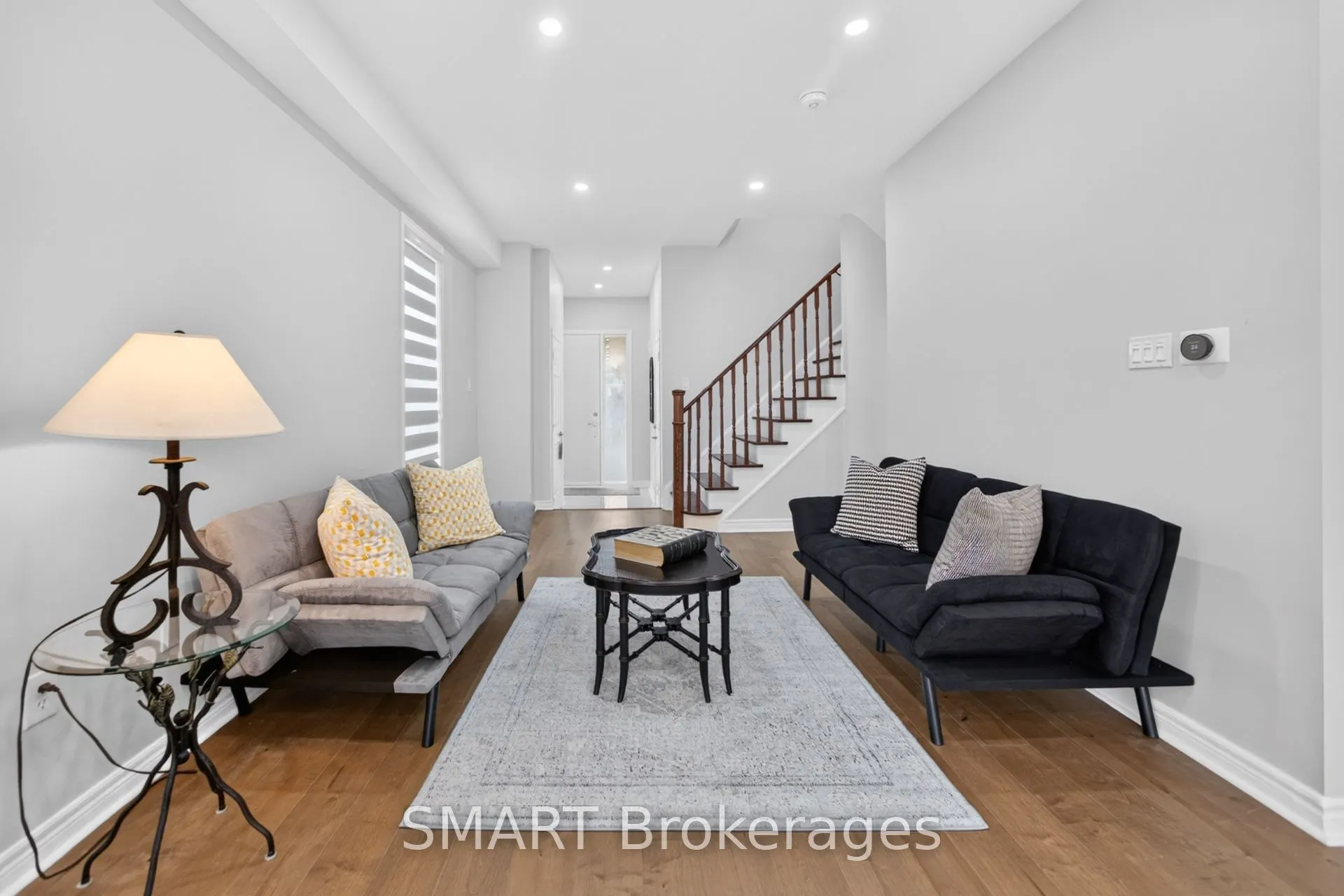 3367 Stoney Crescent