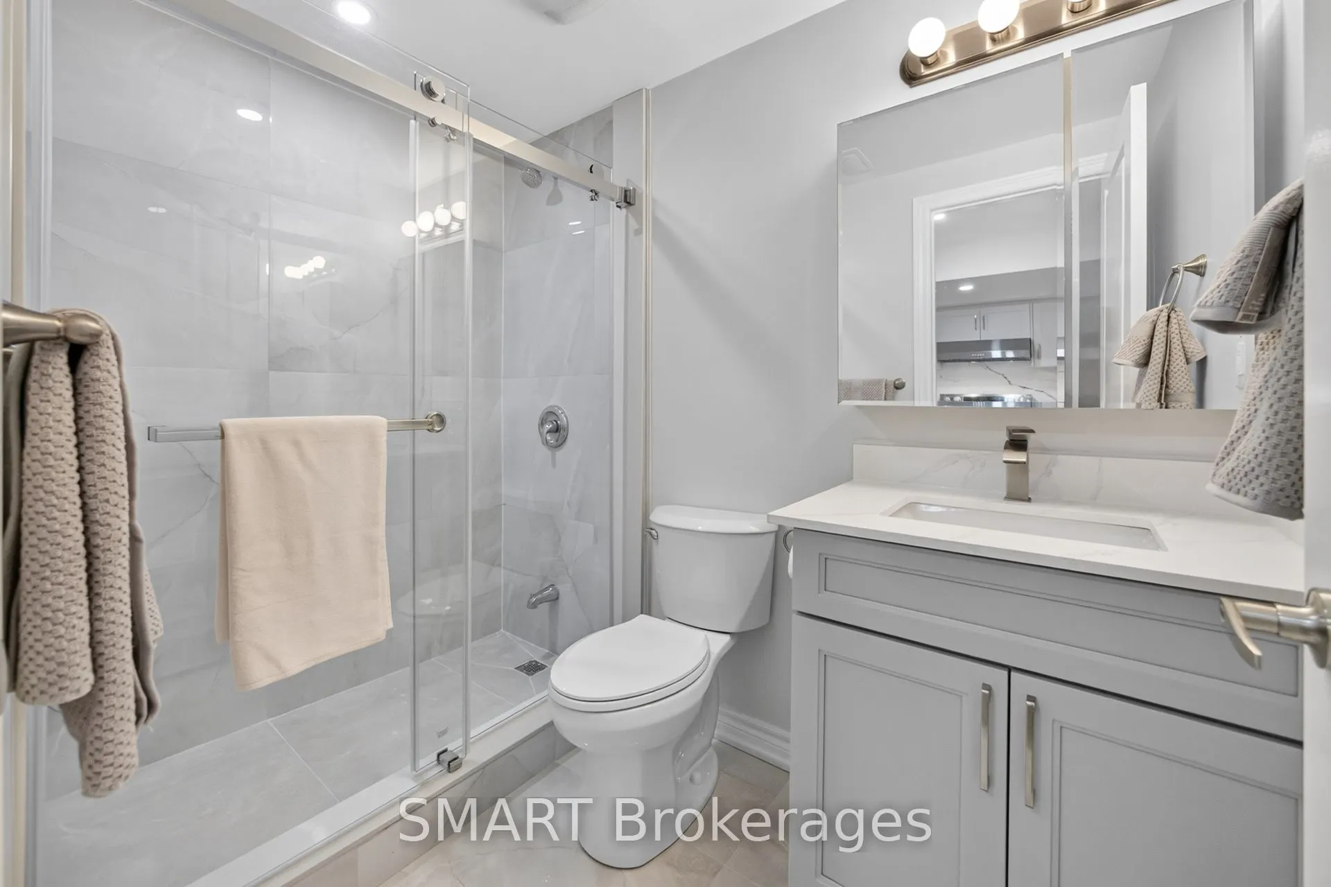 3367 Stoney Crescent