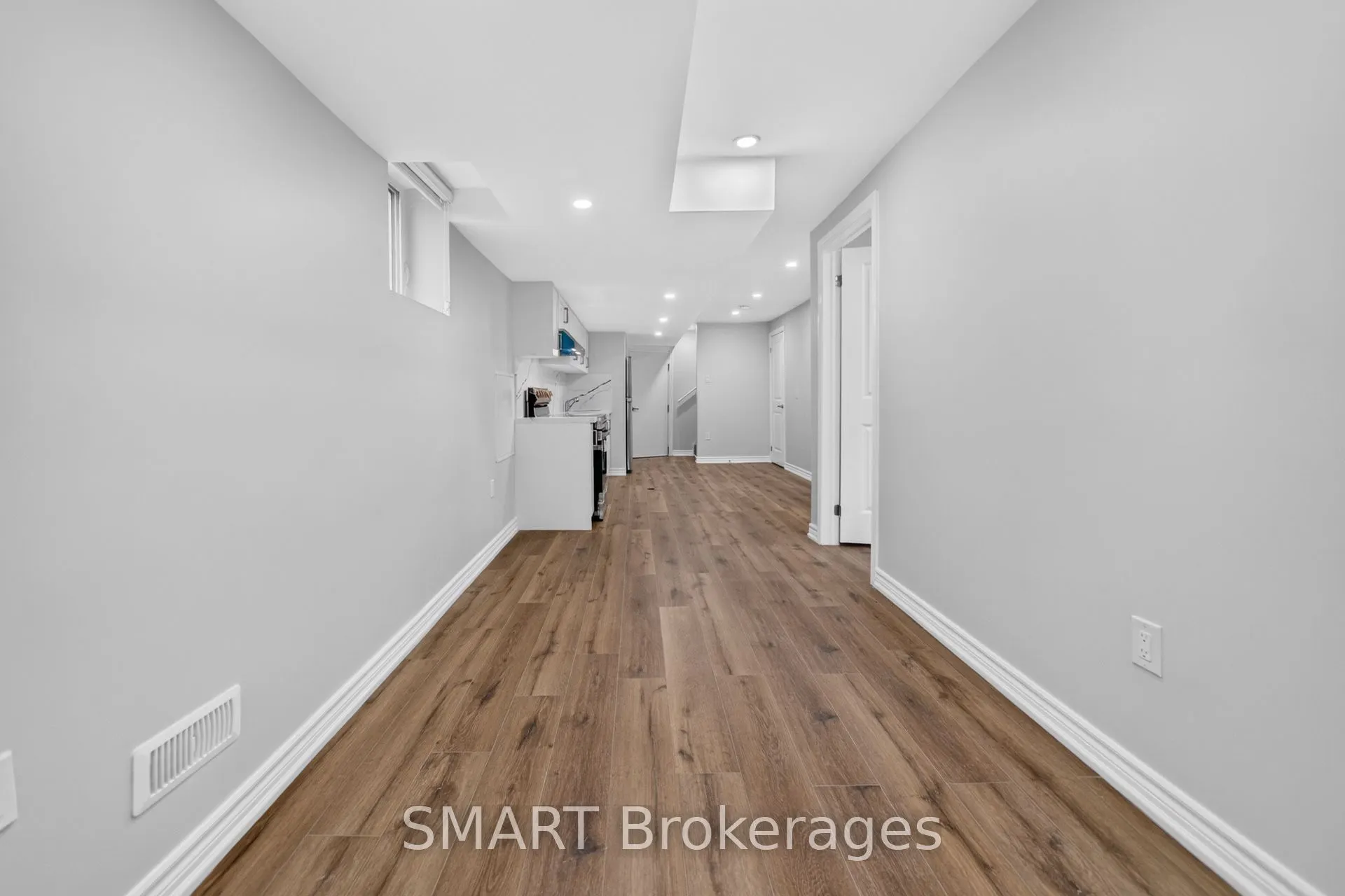 3367 Stoney Crescent