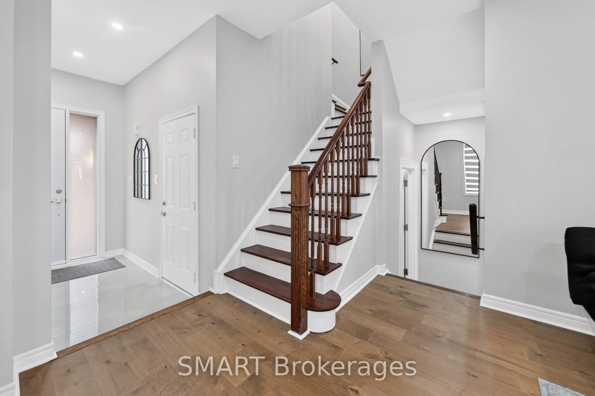 3367 Stoney Crescent