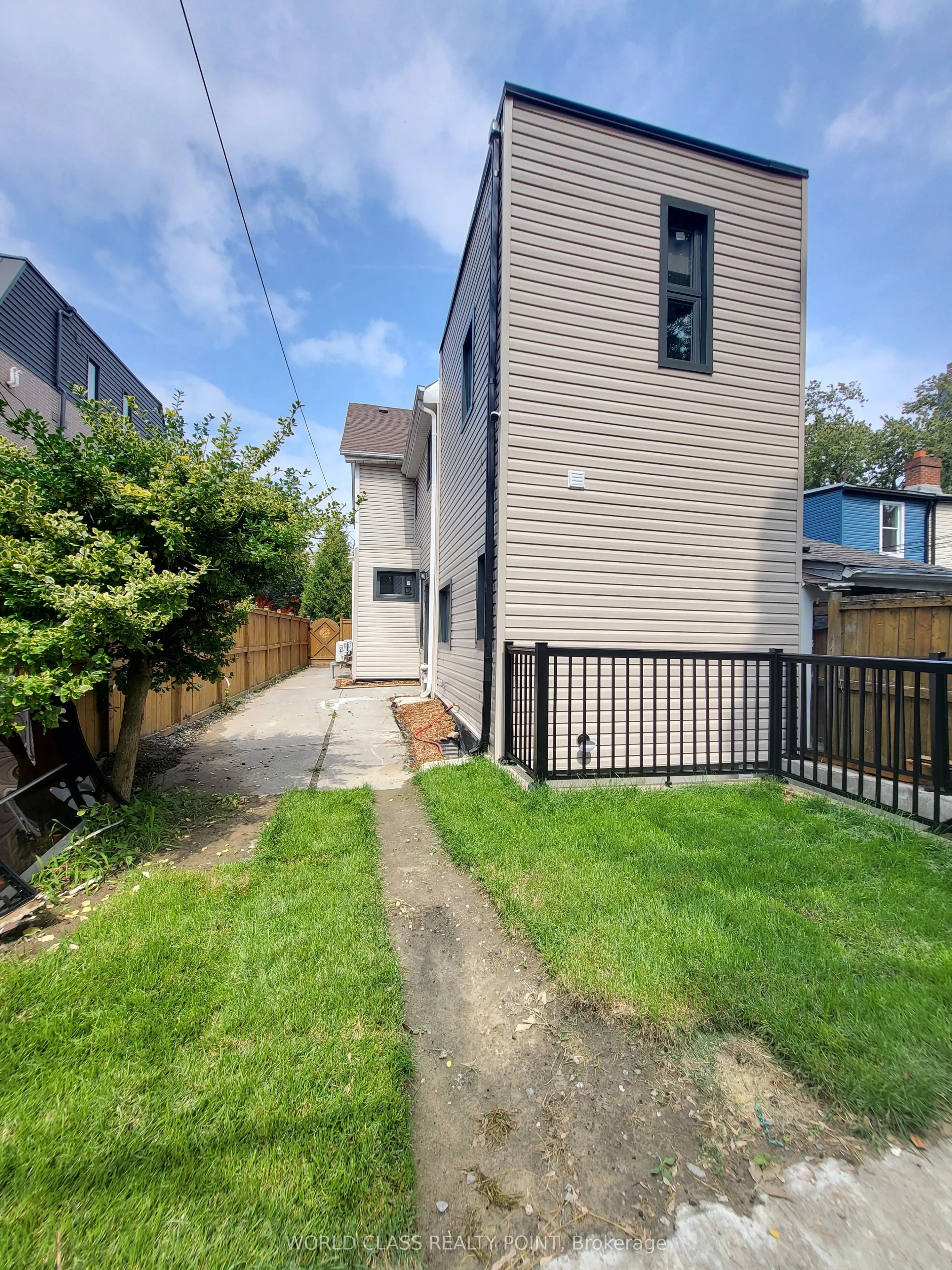 49 Vine Avenue #MAIN