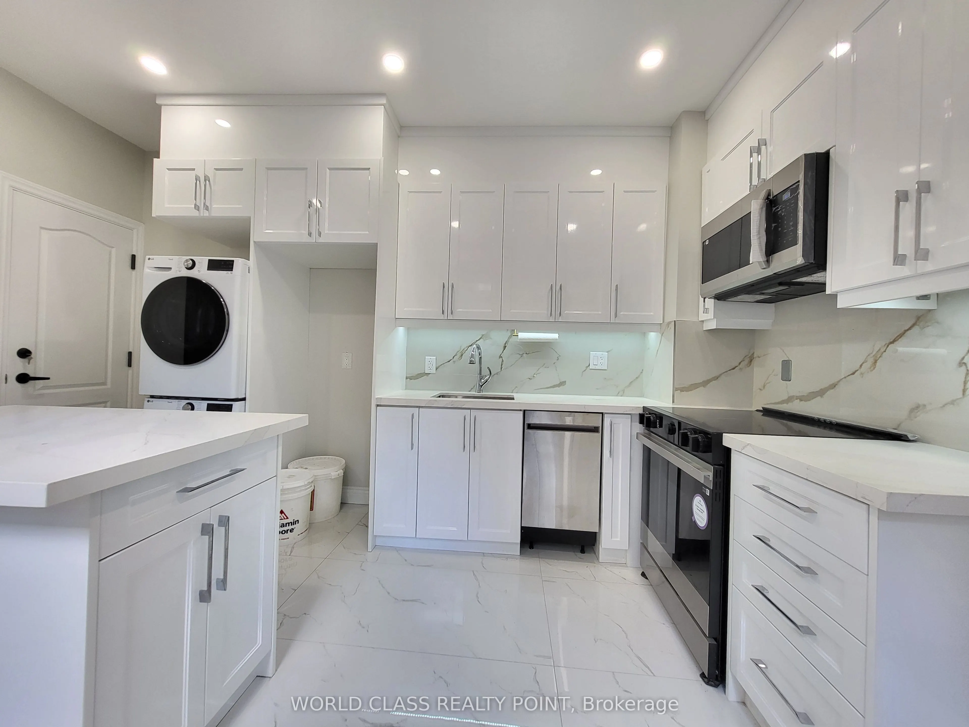 49 Vine Avenue #MAIN