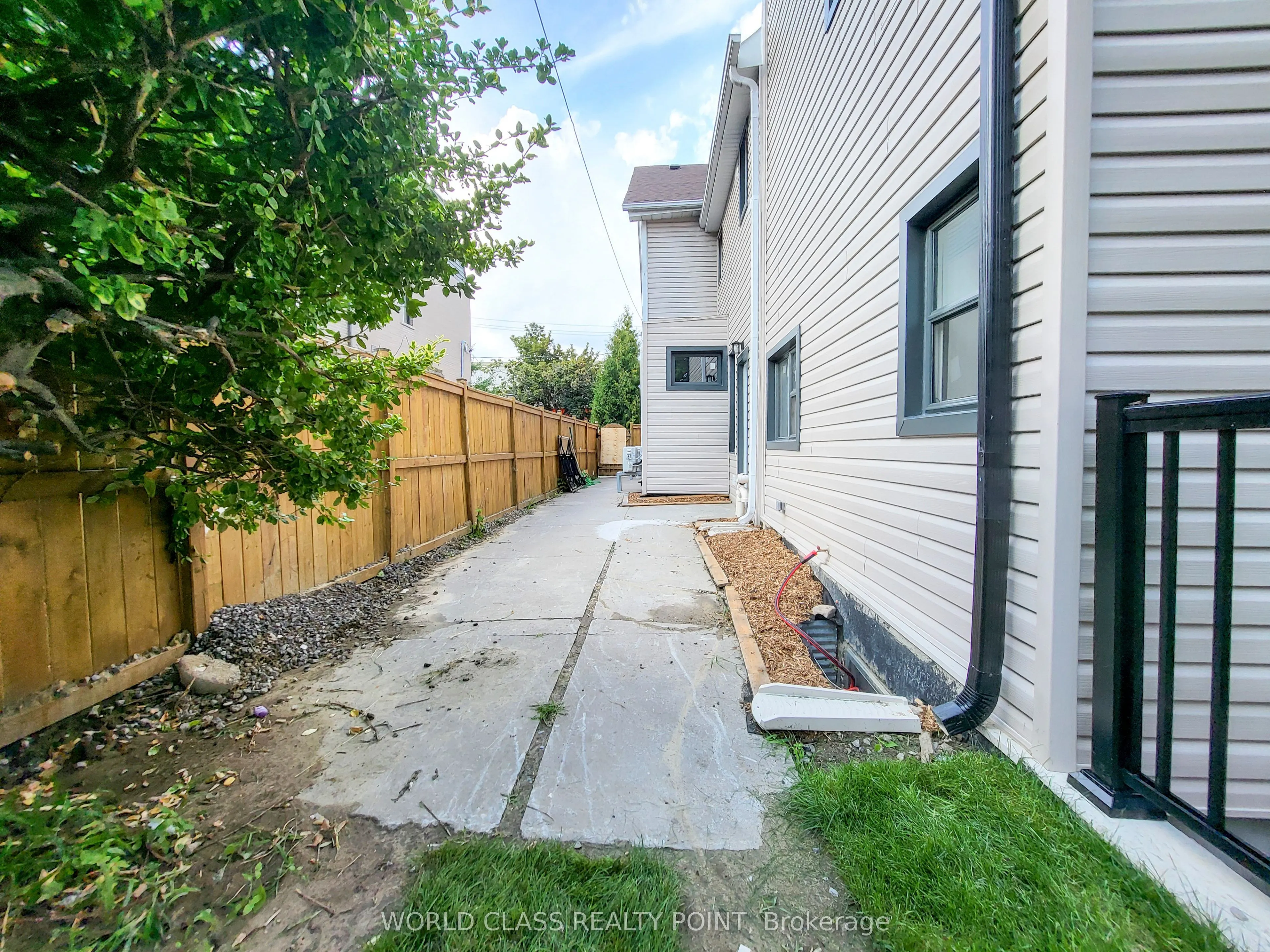 49 Vine Avenue #MAIN