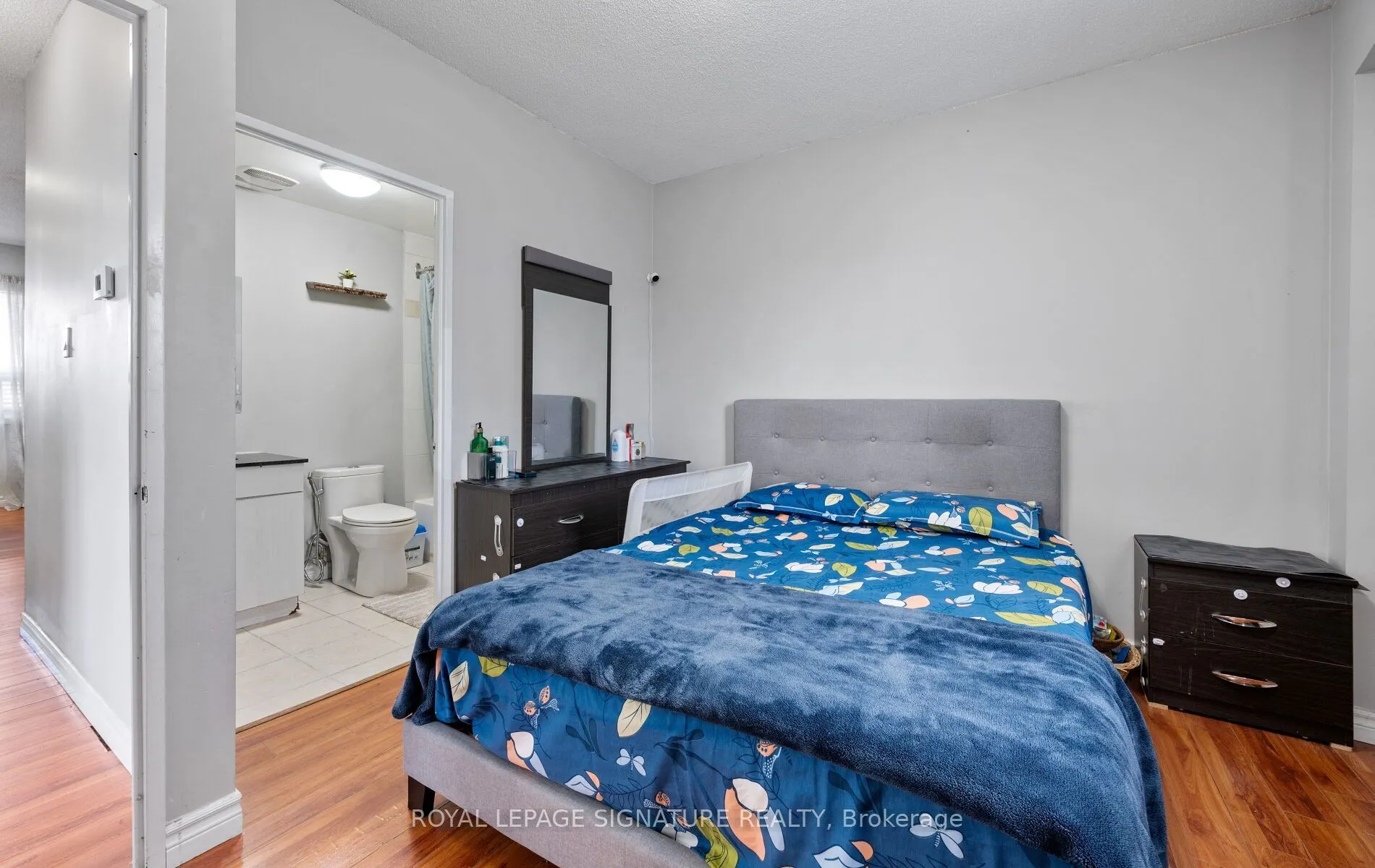 7405 Goreway Drive #104