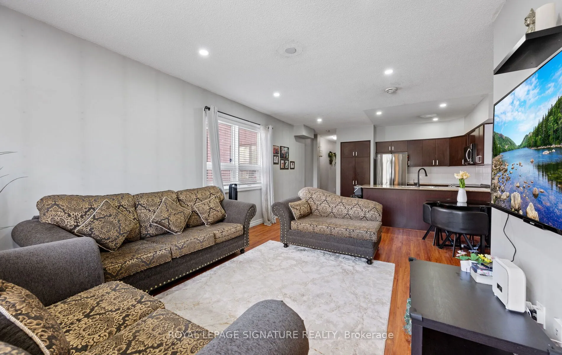 7405 Goreway Drive #104