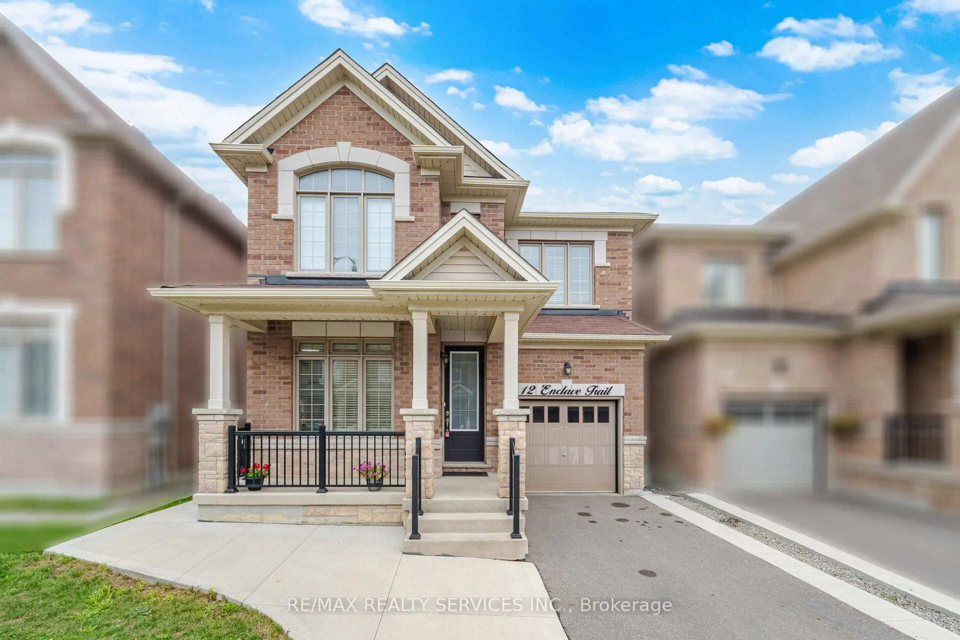 12 Enclave Trail