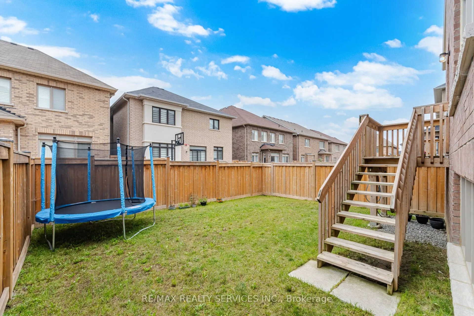12 Enclave Trail