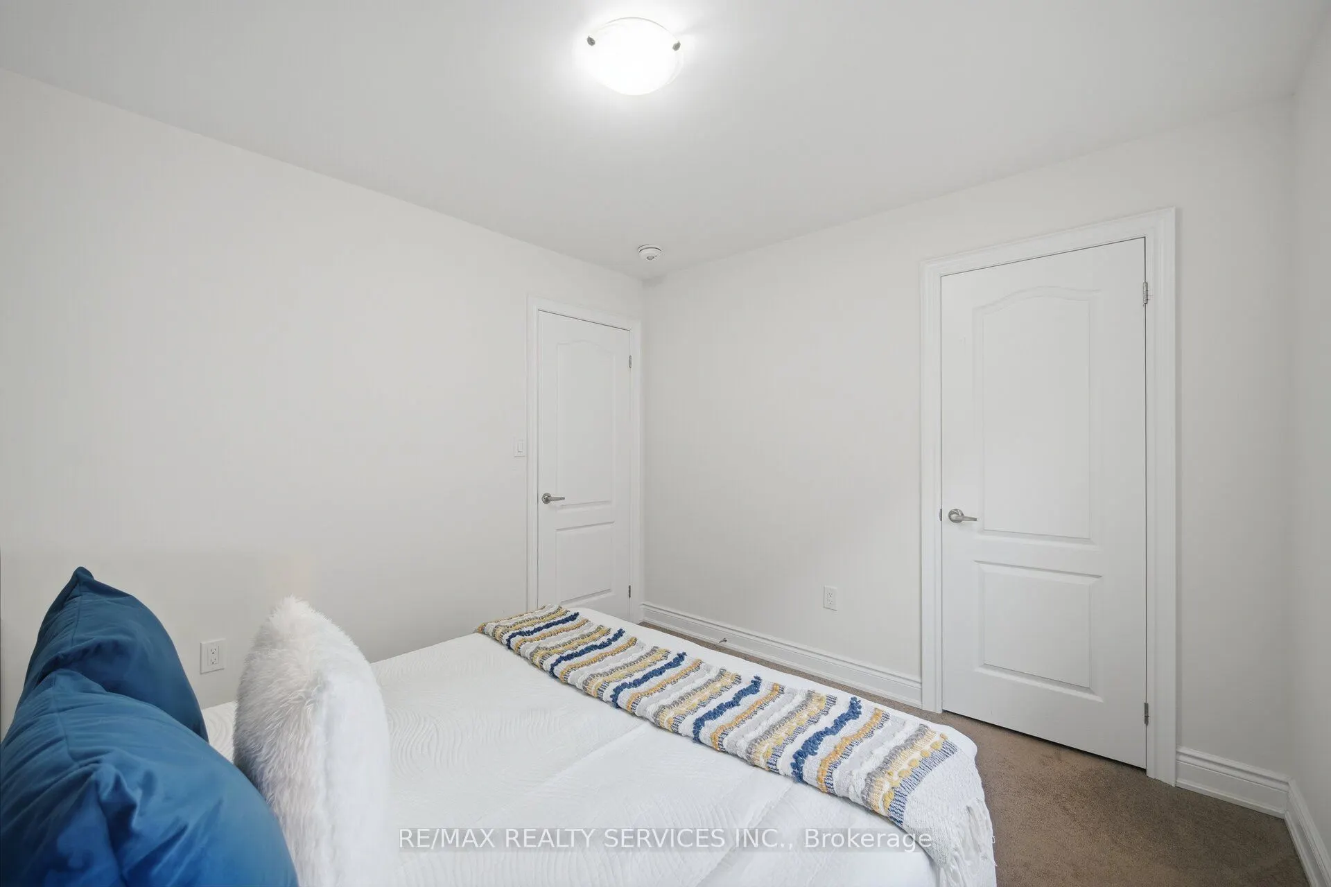 12 Enclave Trail