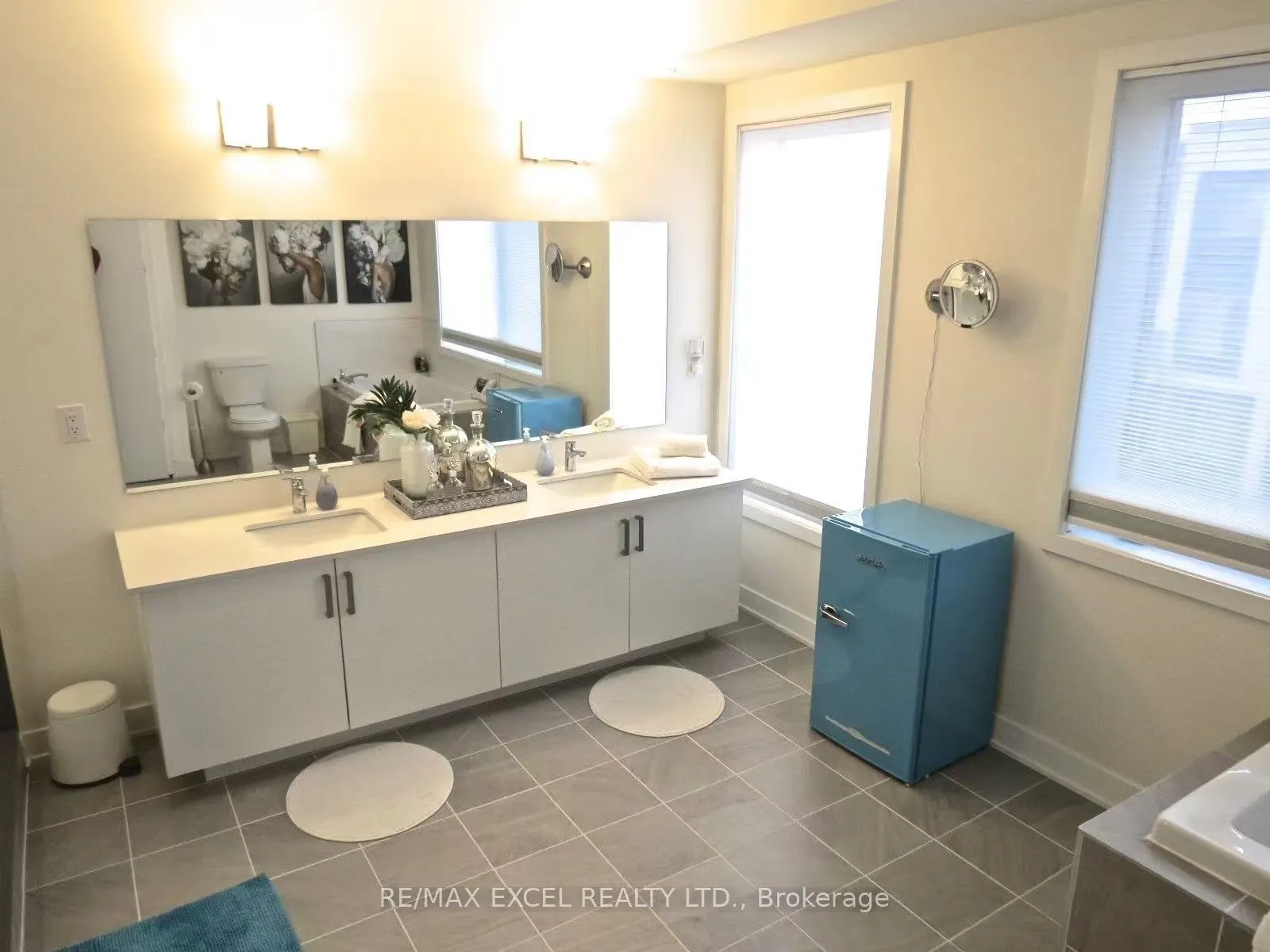 70 William Duncan Road #Master Room