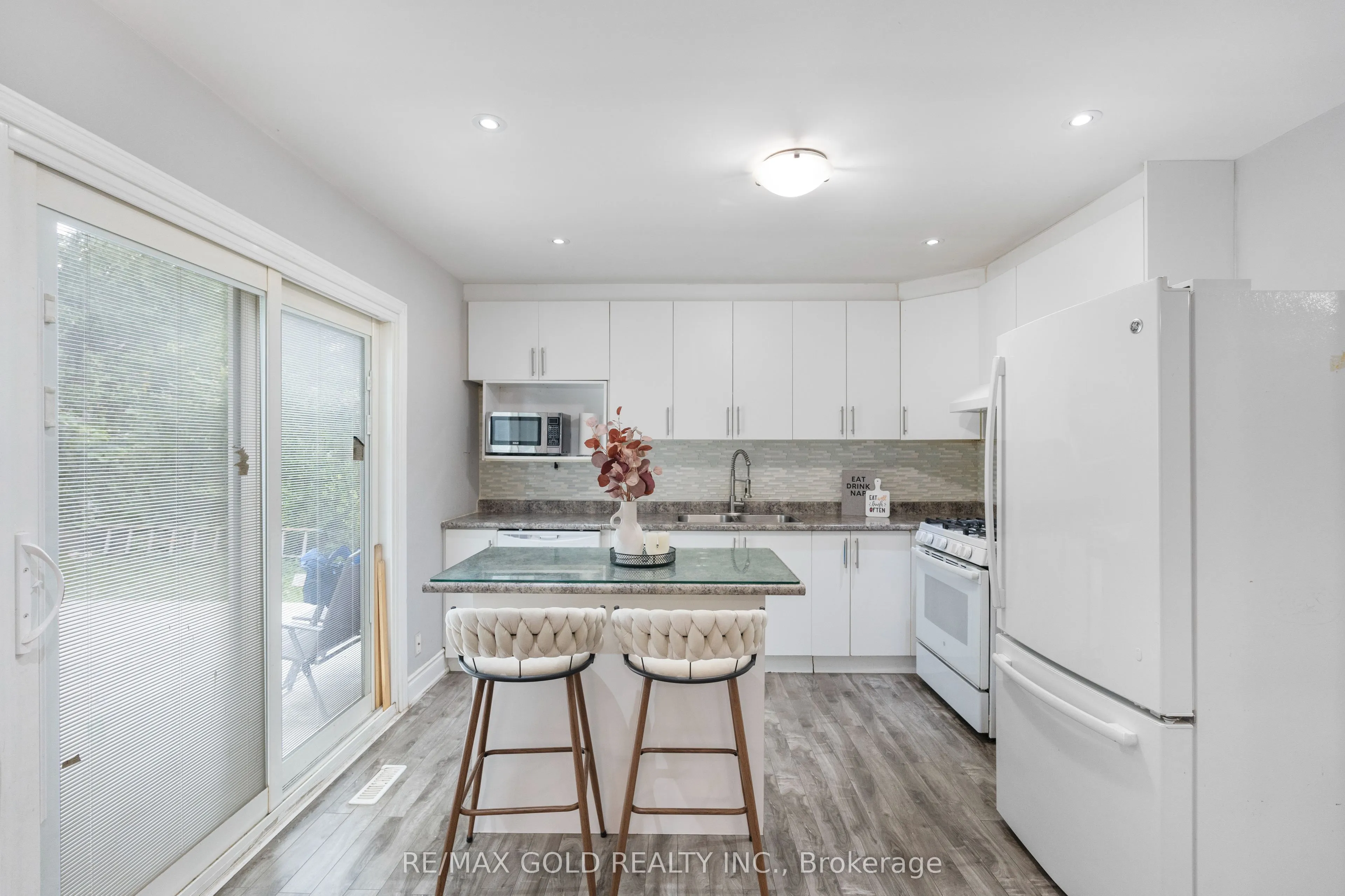 48 Maidstone Crescent