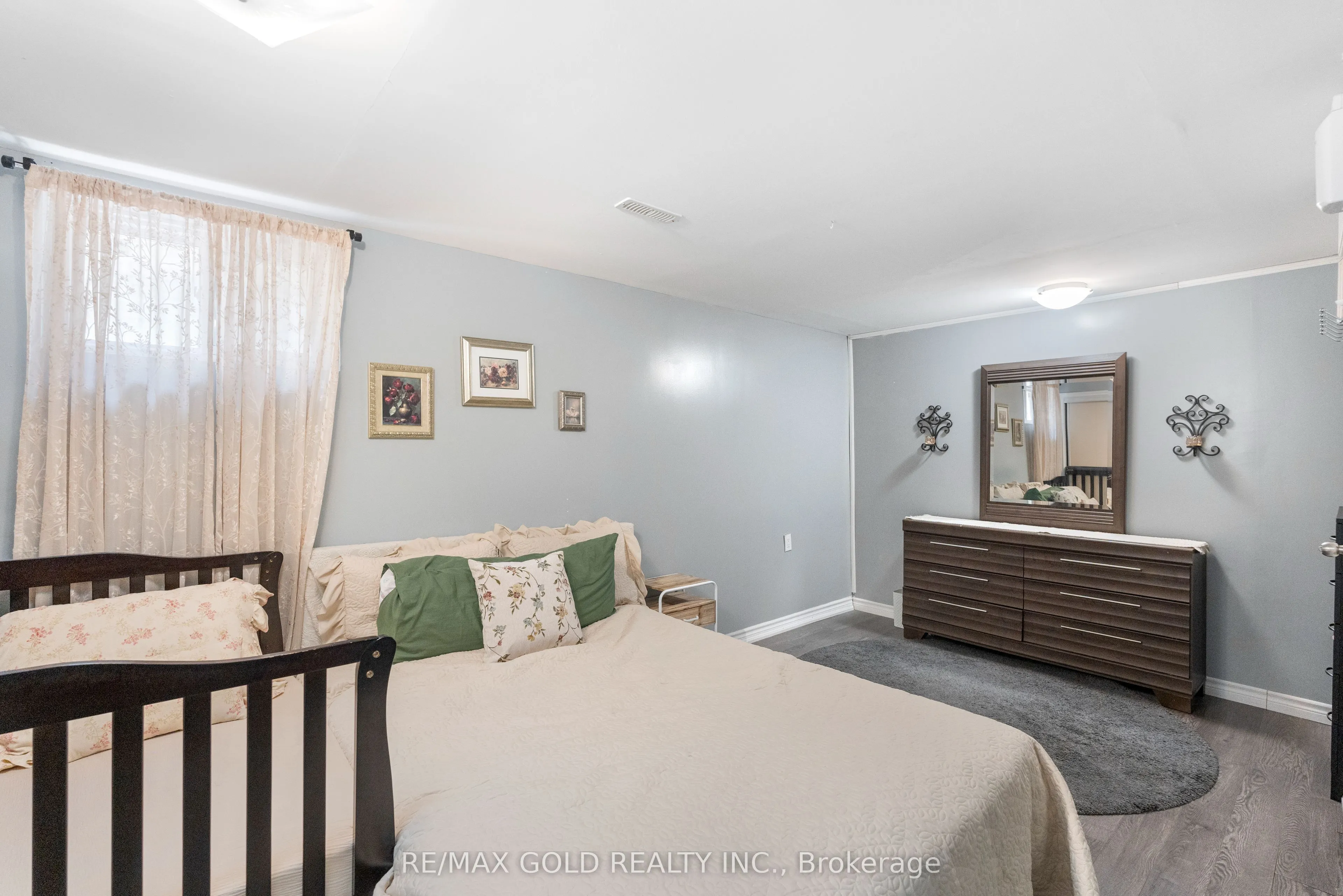 48 Maidstone Crescent