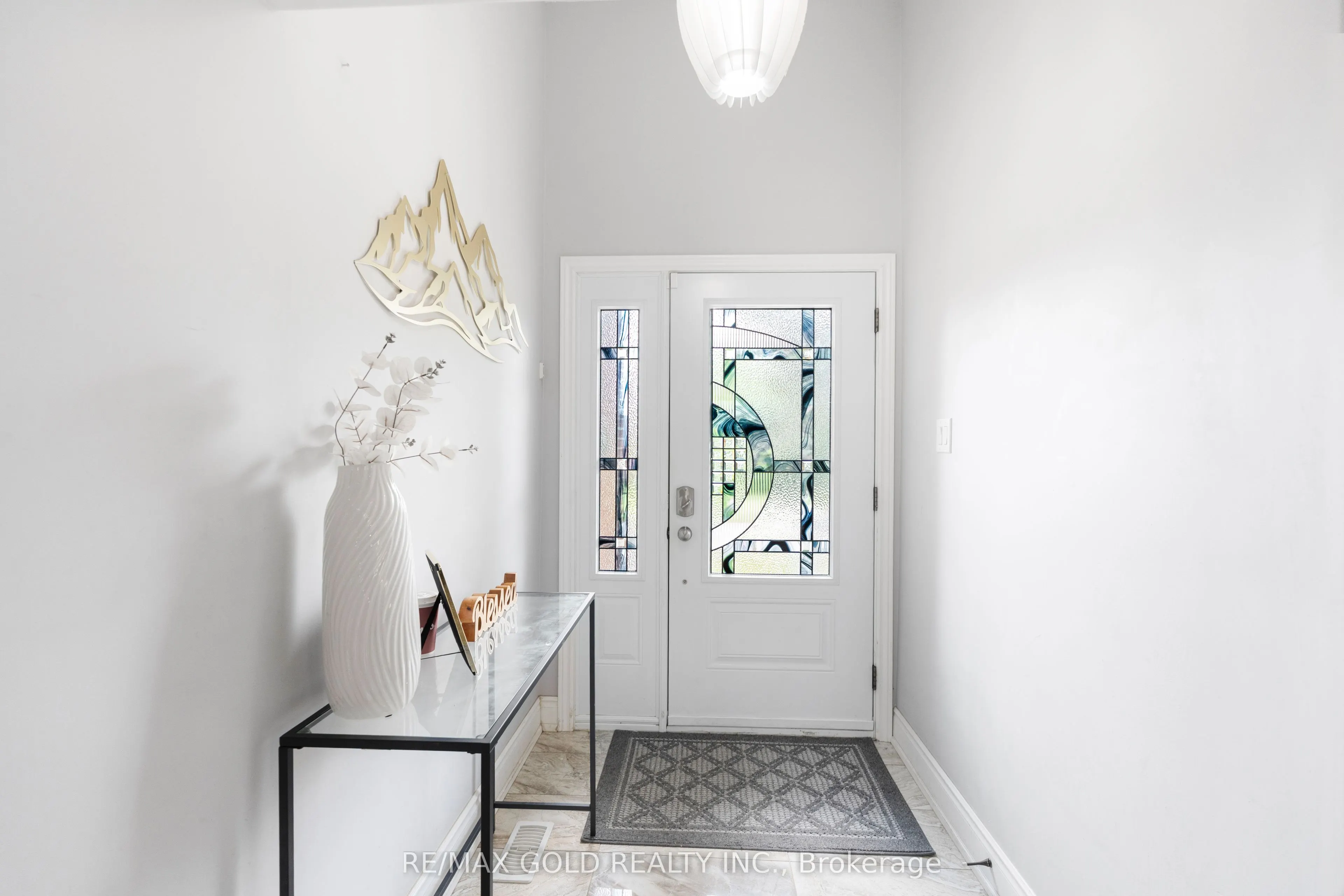 48 Maidstone Crescent