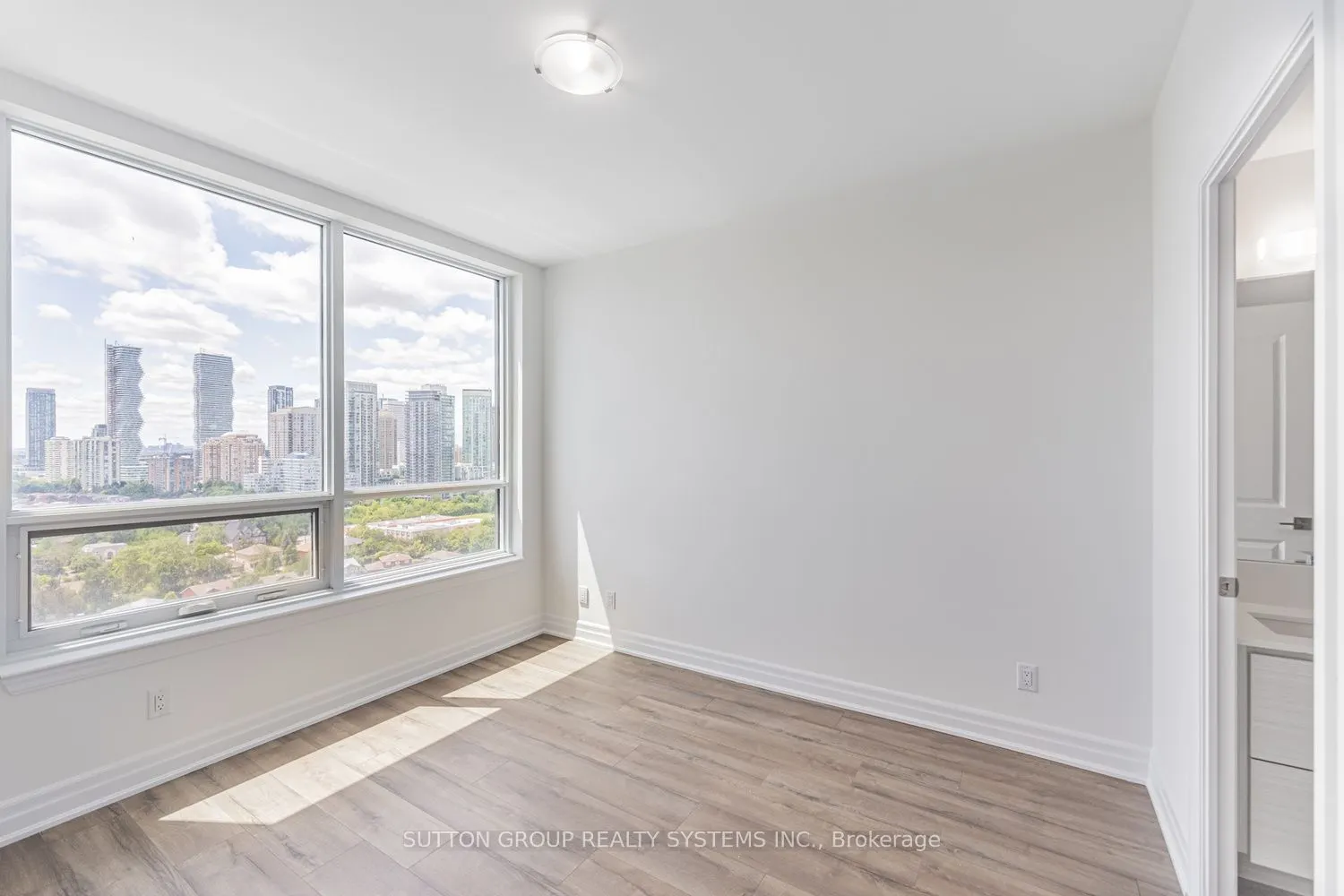 36 Elm Drive W #2208
