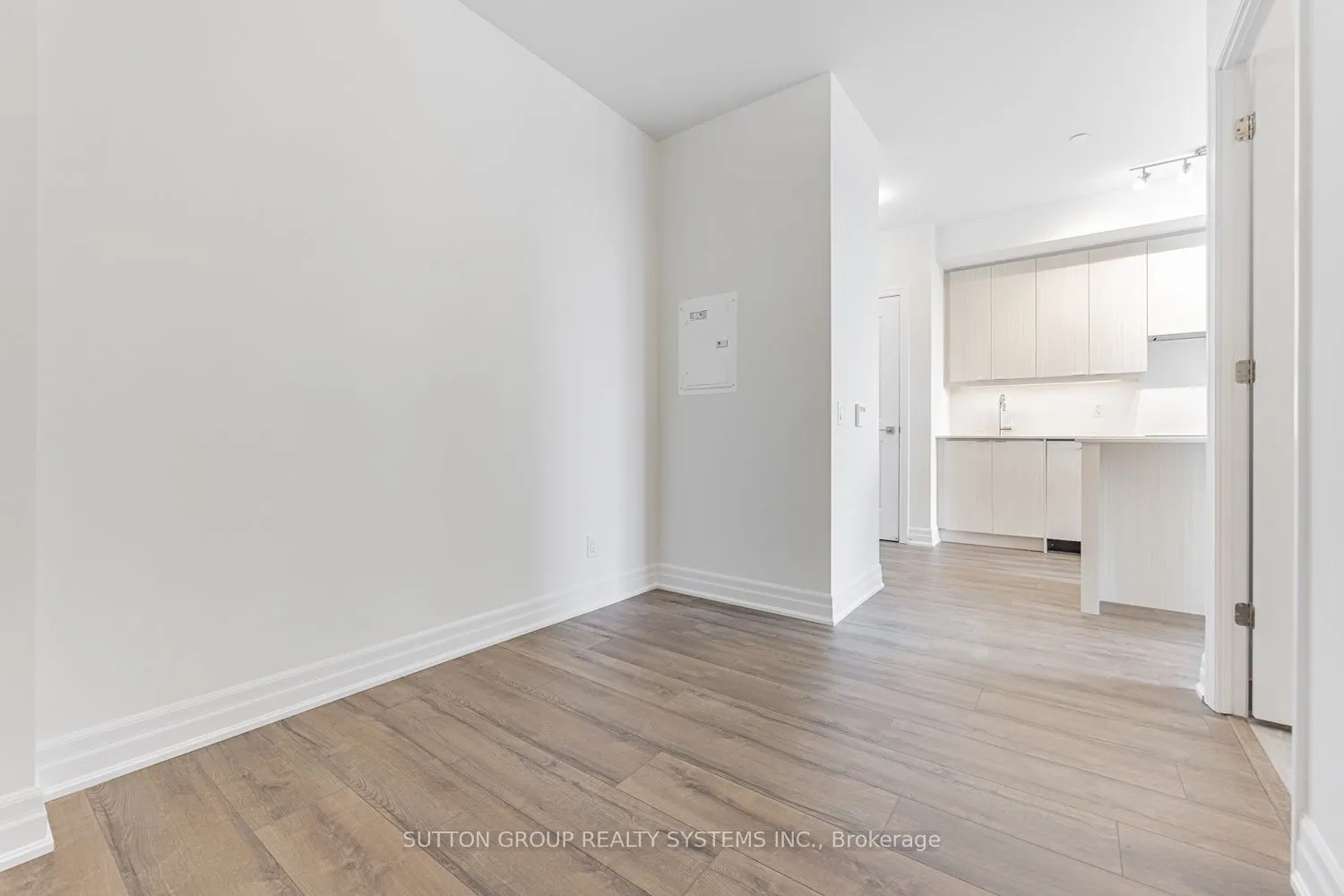 36 Elm Drive W #2208