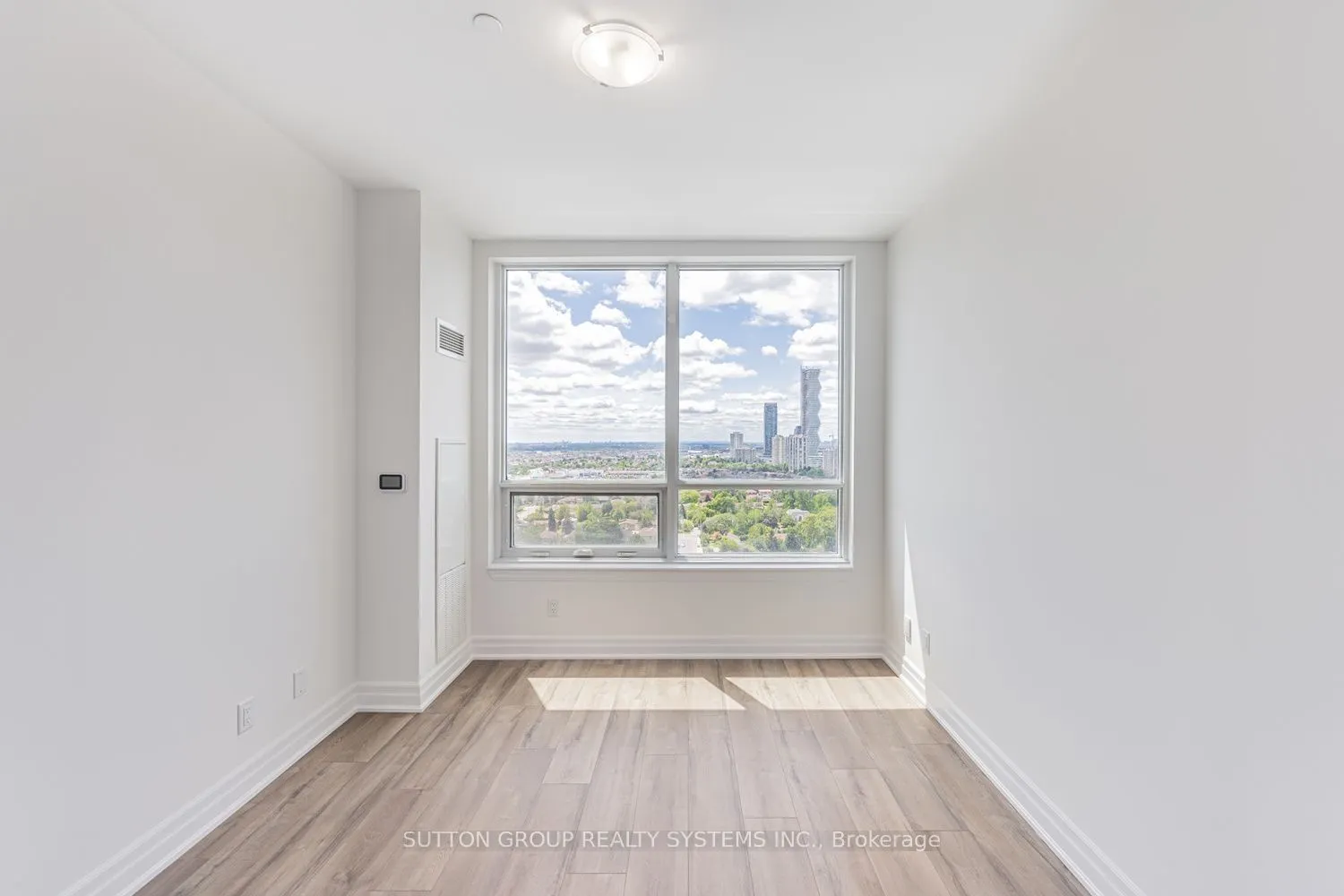 36 Elm Drive W #2208