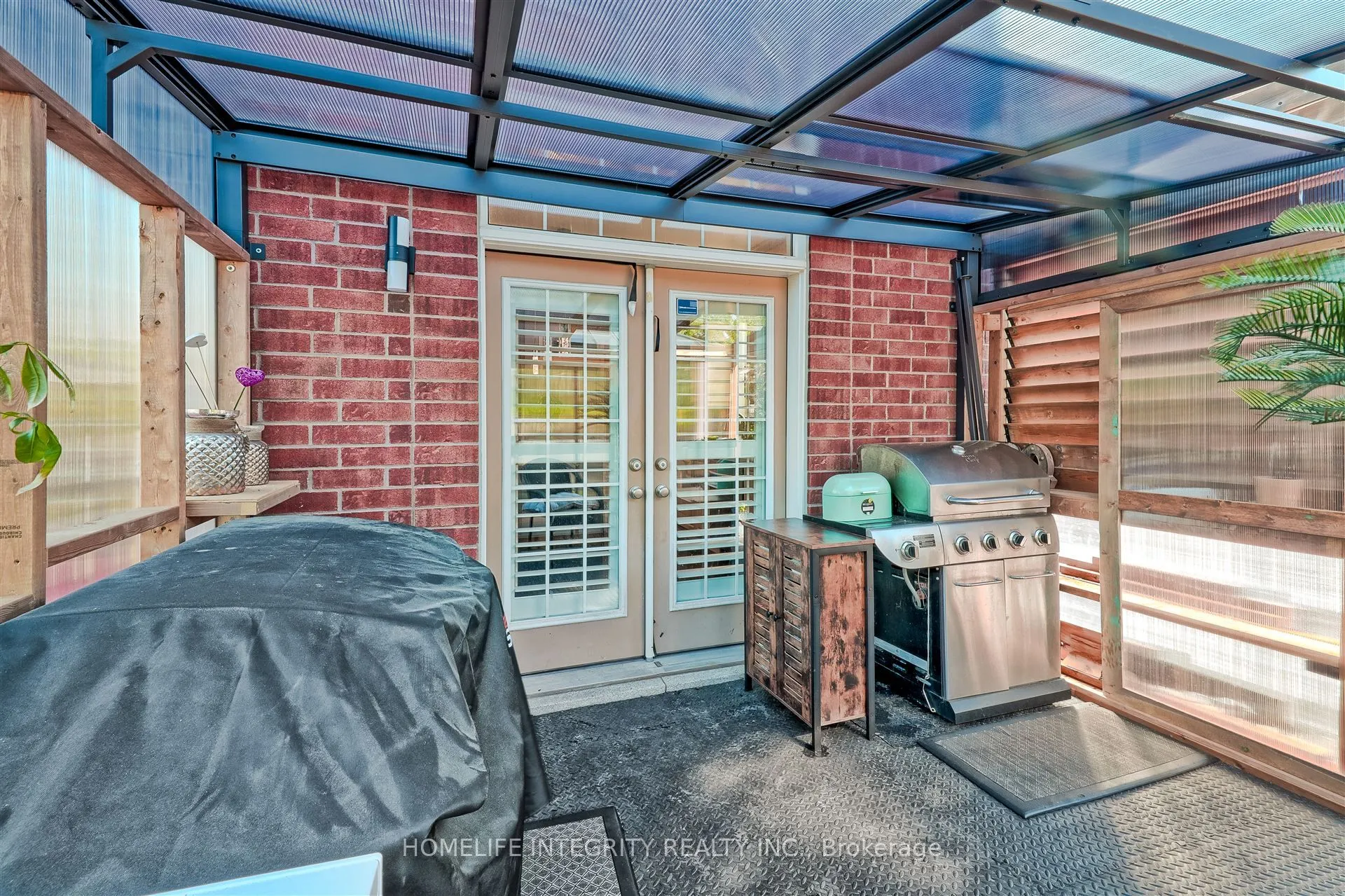 33 Klemscott Road