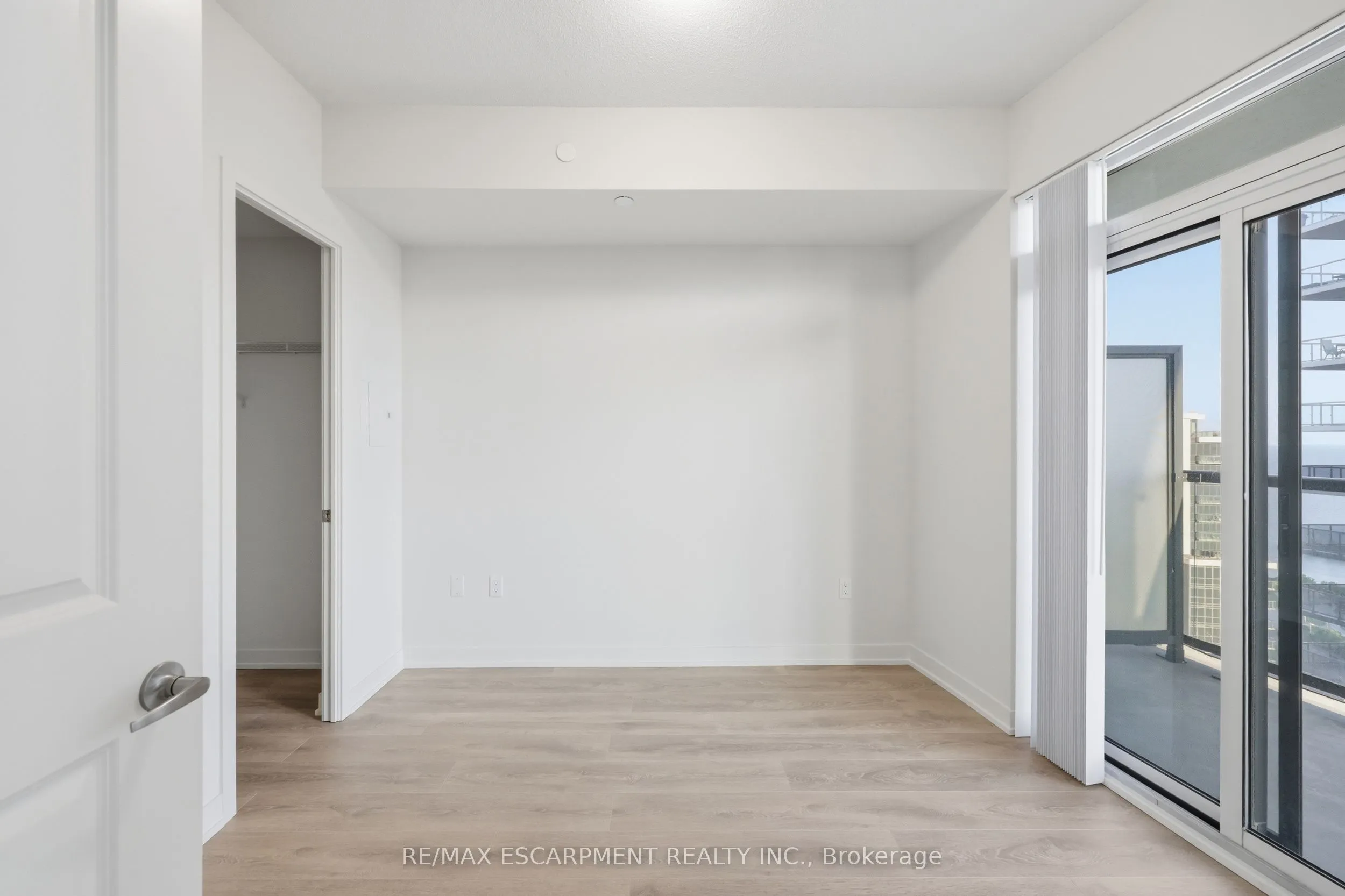 38 Annie Craig Drive #3906