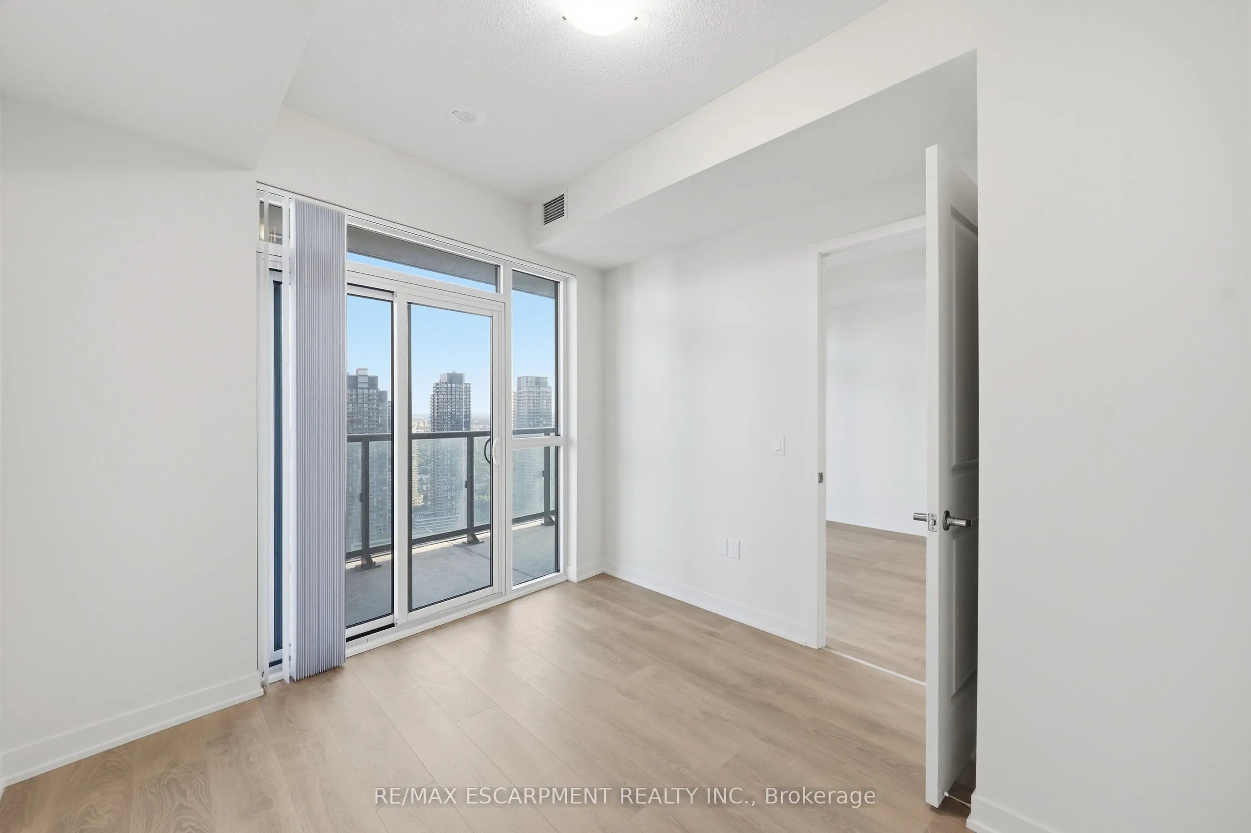 38 Annie Craig Drive #3906