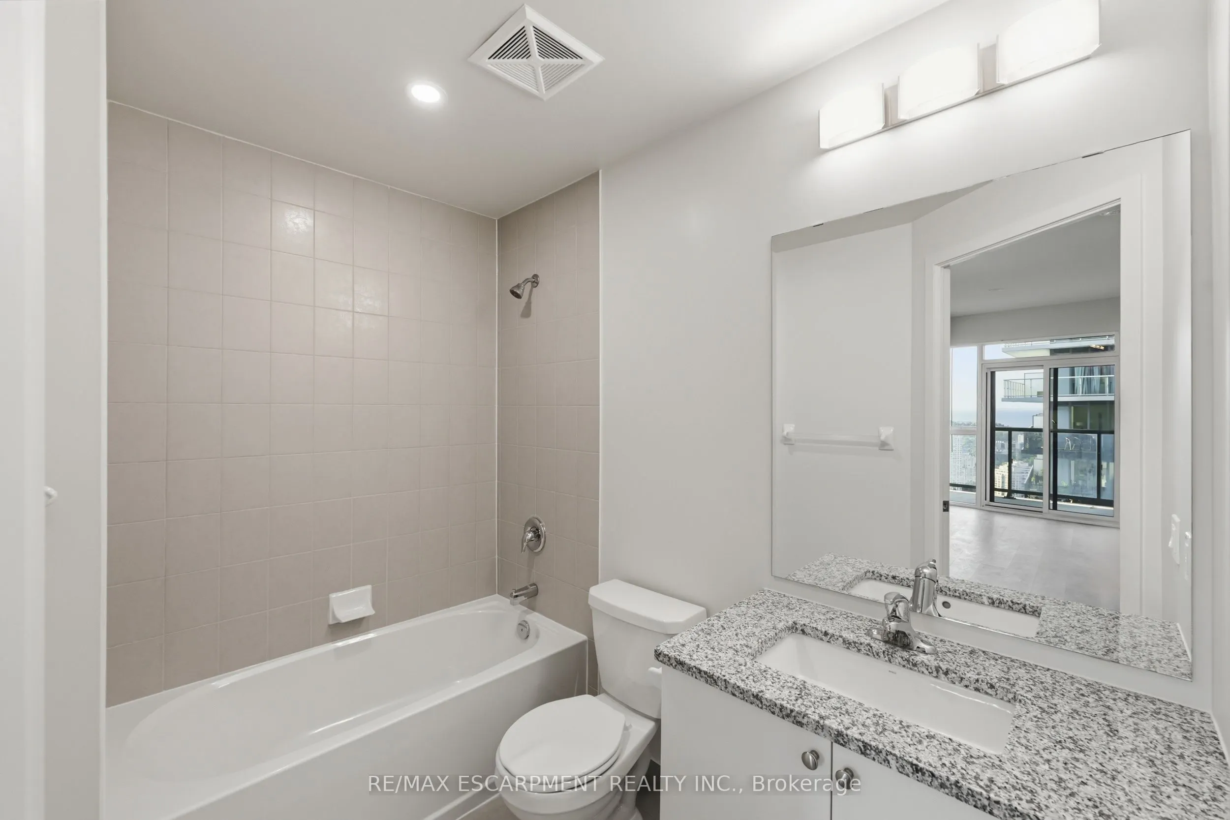 38 Annie Craig Drive #3906