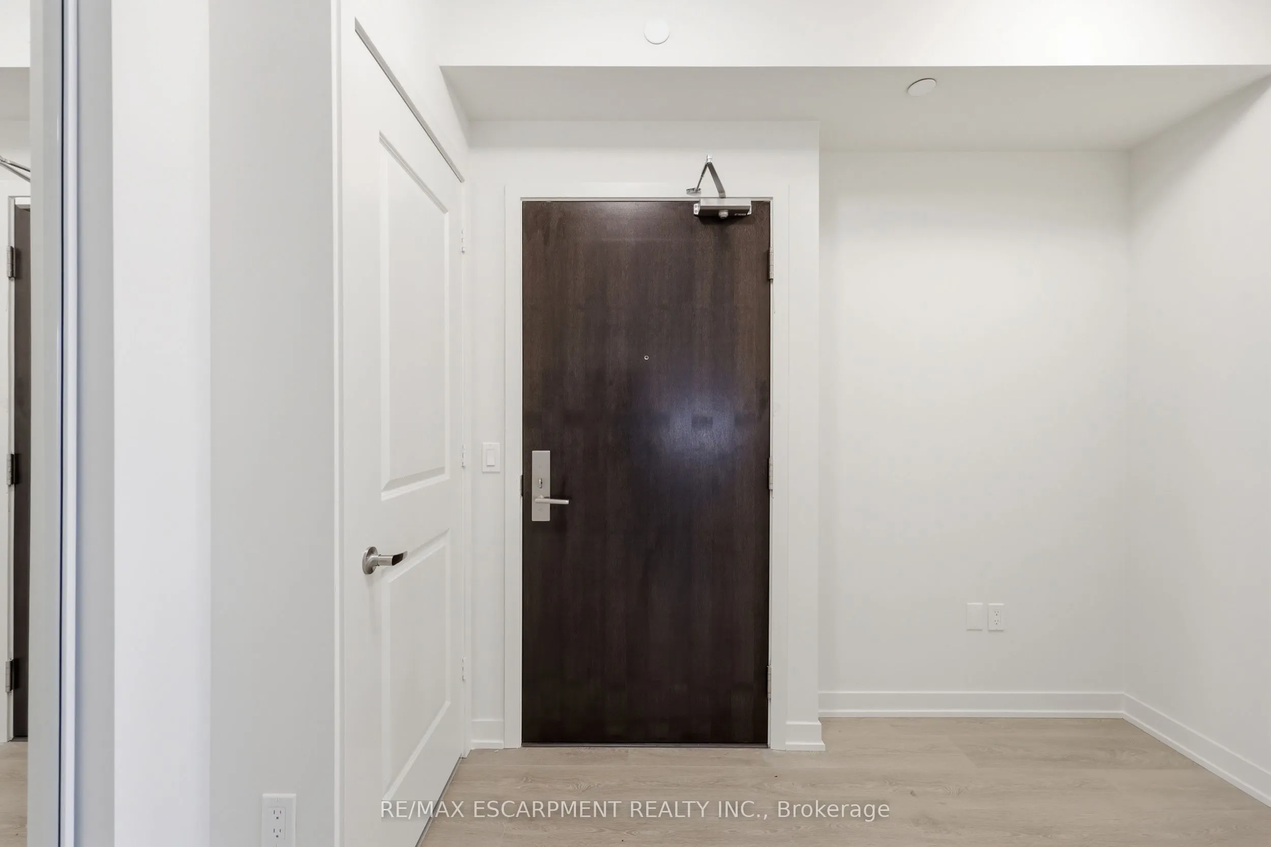 38 Annie Craig Drive #3906
