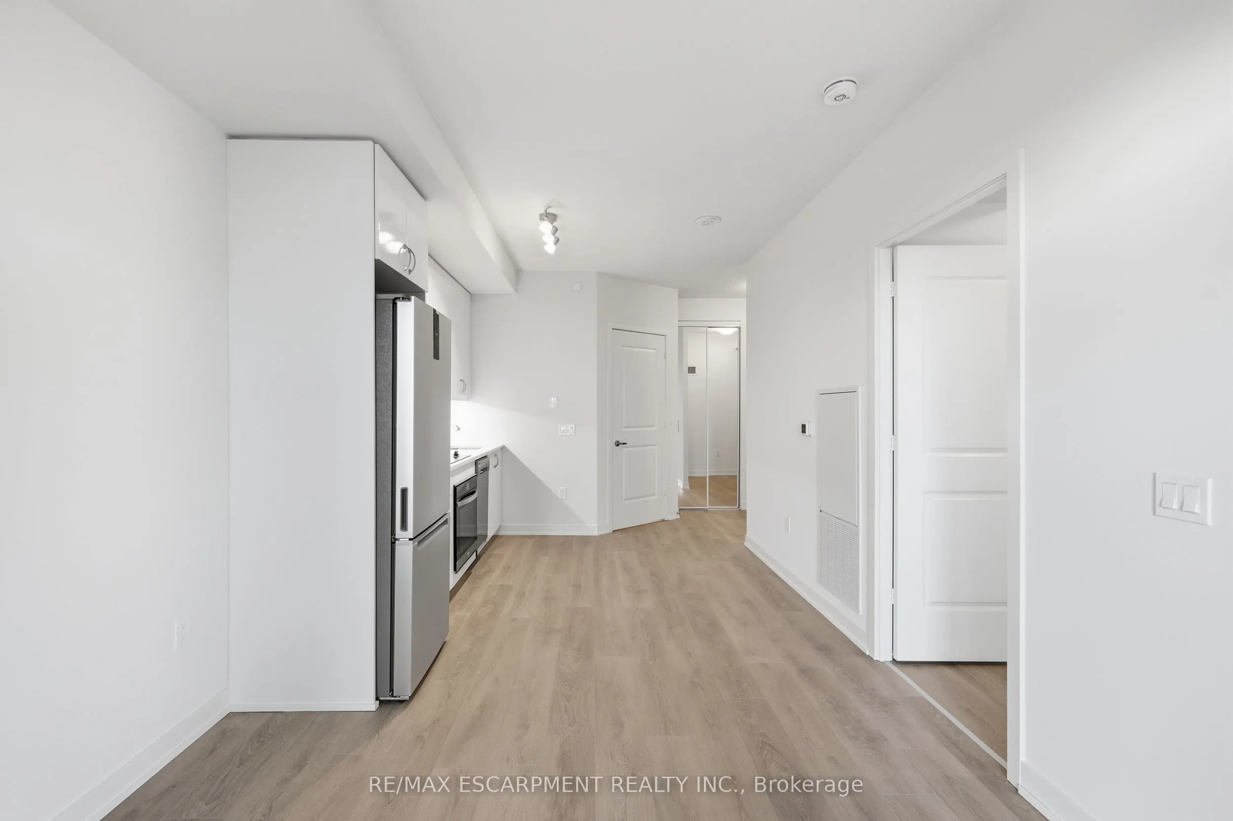 38 Annie Craig Drive #3906