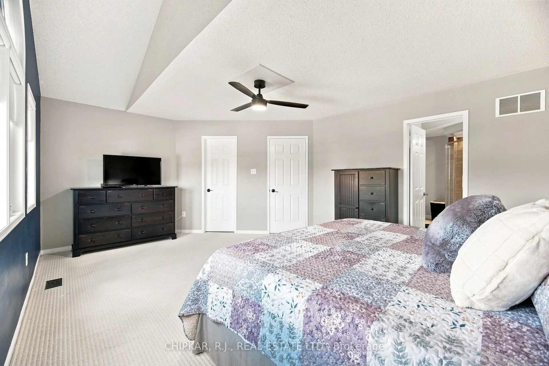 41 Chester Crescent
