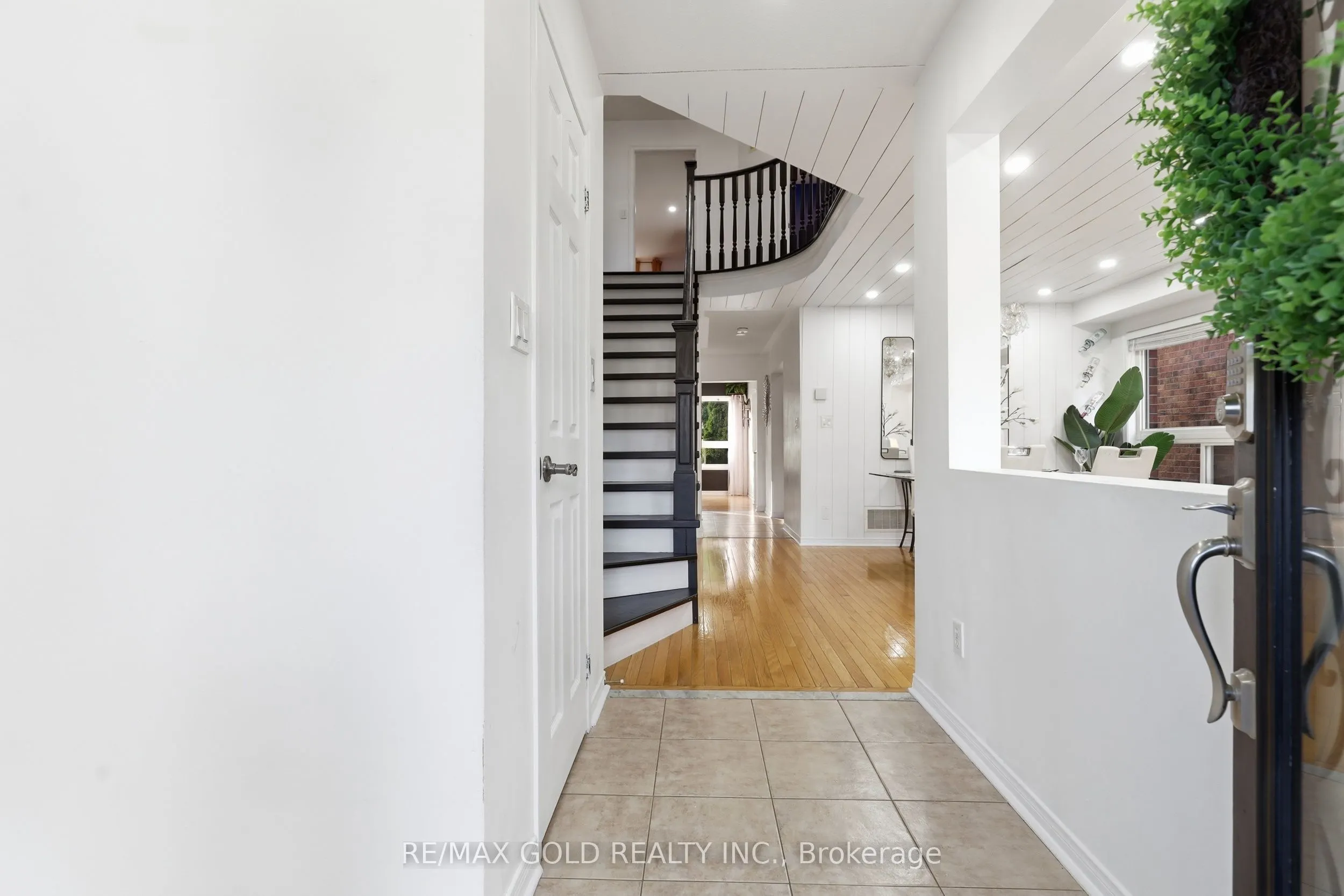 30 Schooner Drive